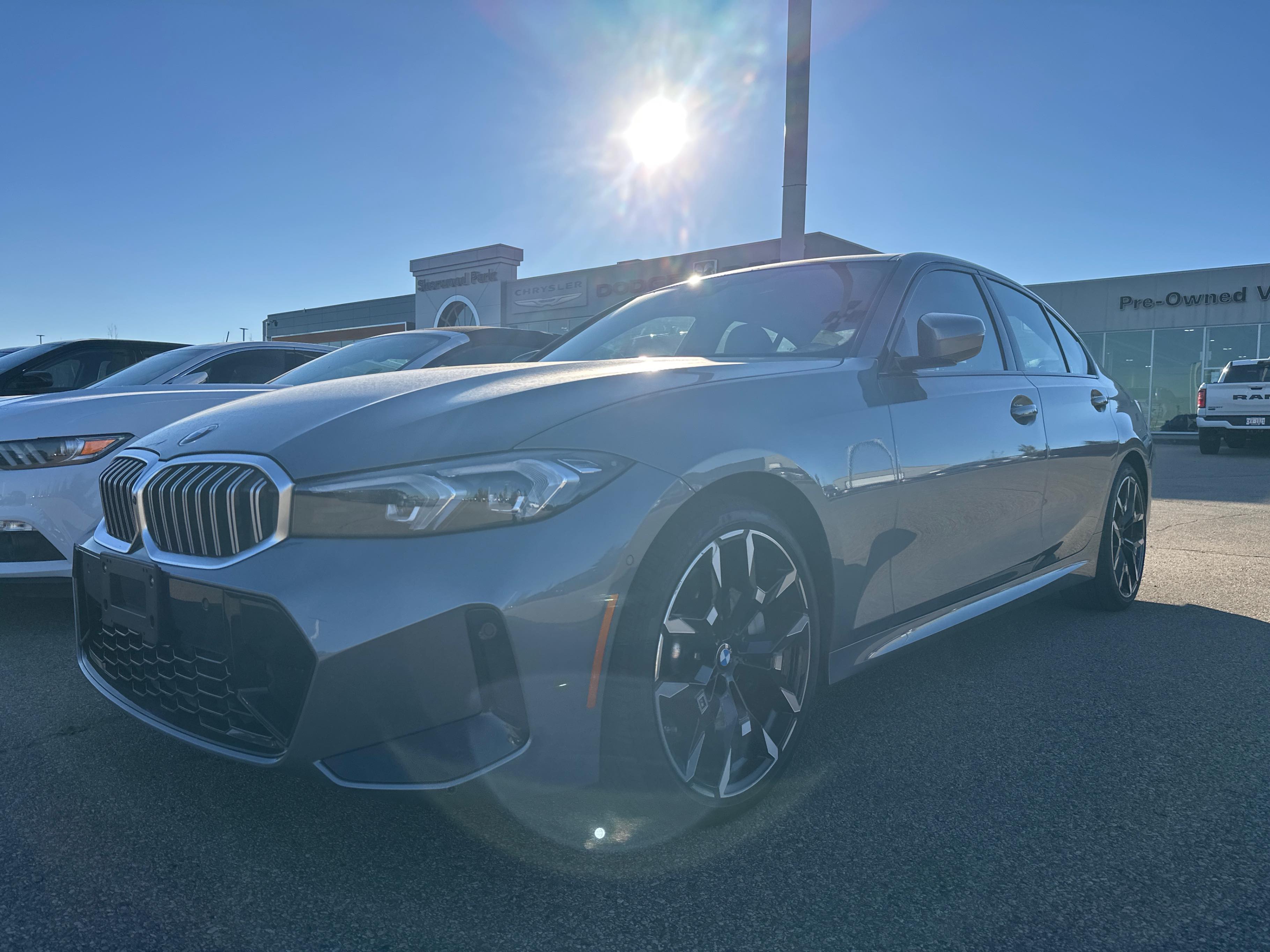 BMW 3 SERIES 330I XDRIVE 2025 с VIN 3MW89CW07S8F71301 - Снимка от търг