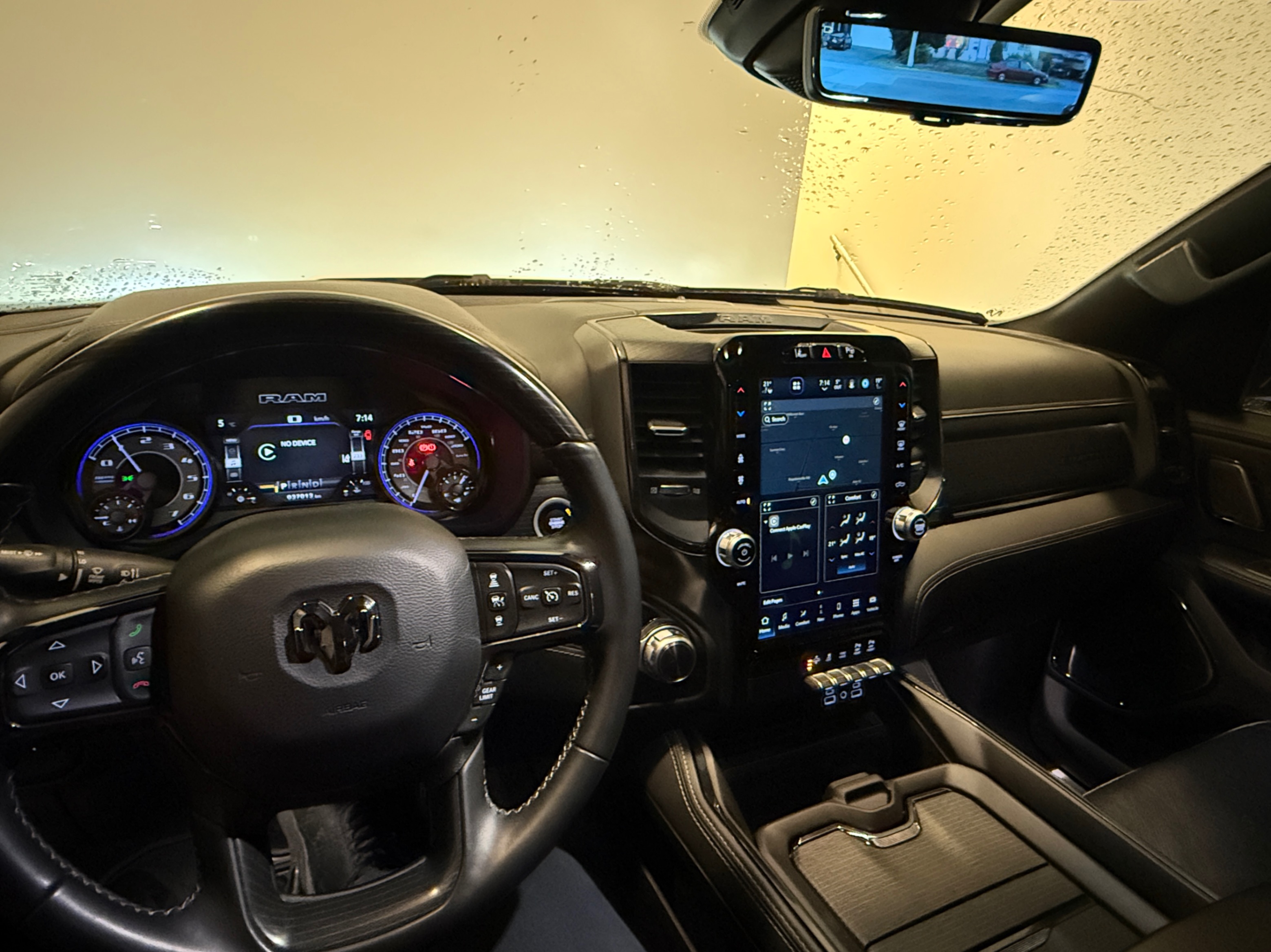 Photo 9 from auction – 2022 RAM 1500 LIMITED with VIN 1C6SRFHTXNN163840