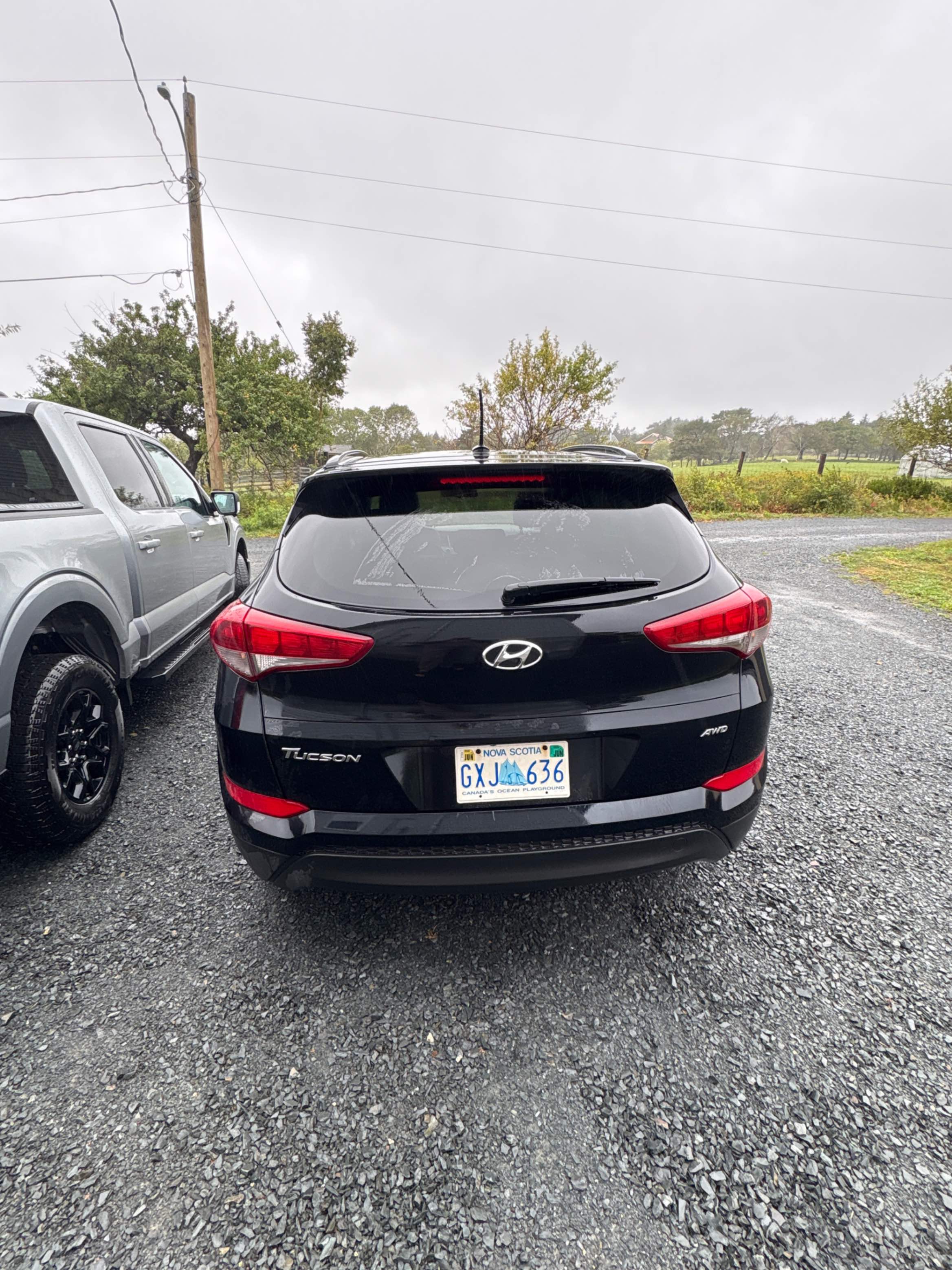 Photo 5 from auction – 2017 HYUNDAI TUCSON SE with VIN KM8J3CA47HU316784
