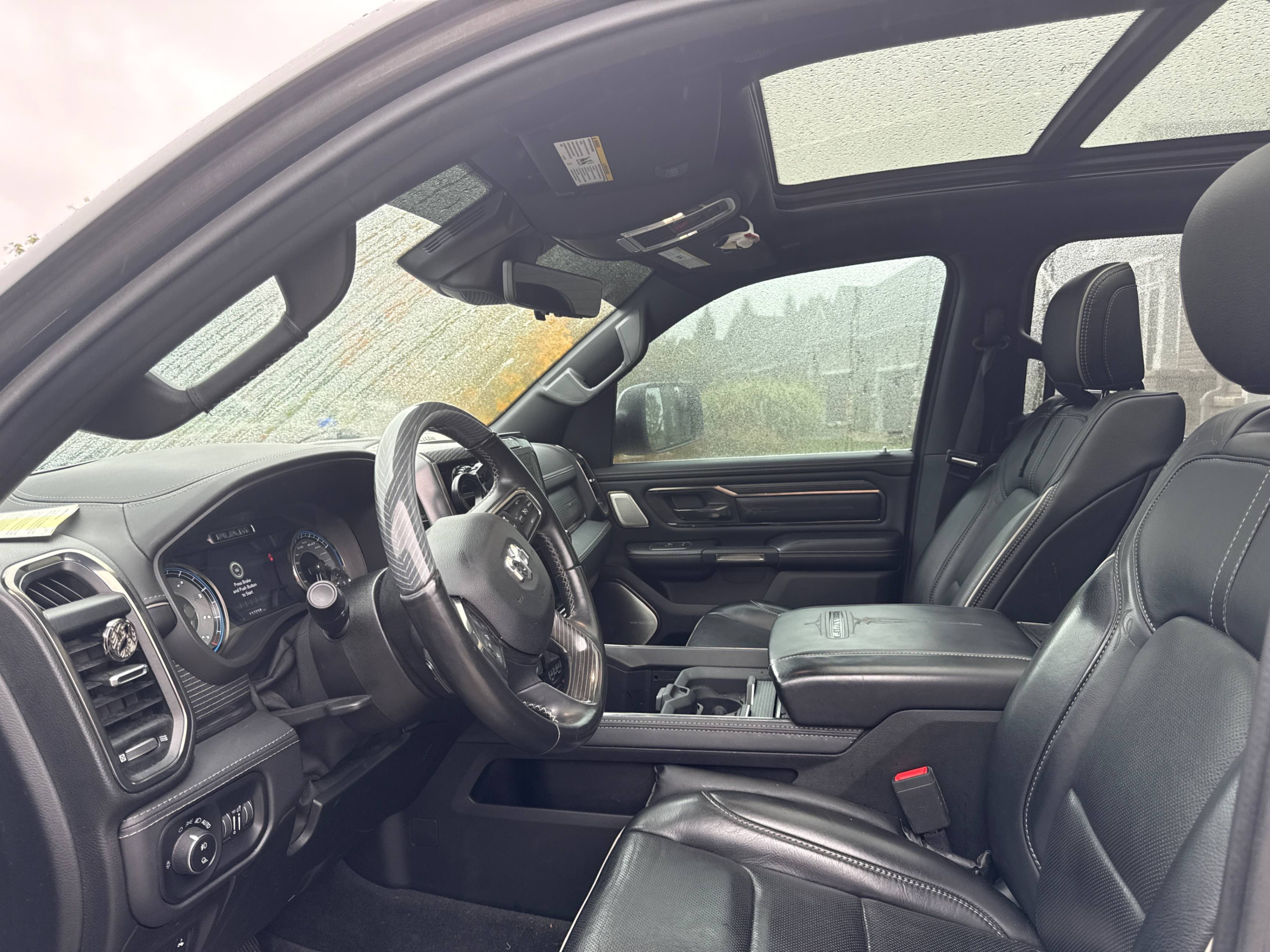 Photo 5 from auction – 2021 RAM 1500 LIMITED with VIN 1C6SRFHM9MN702066