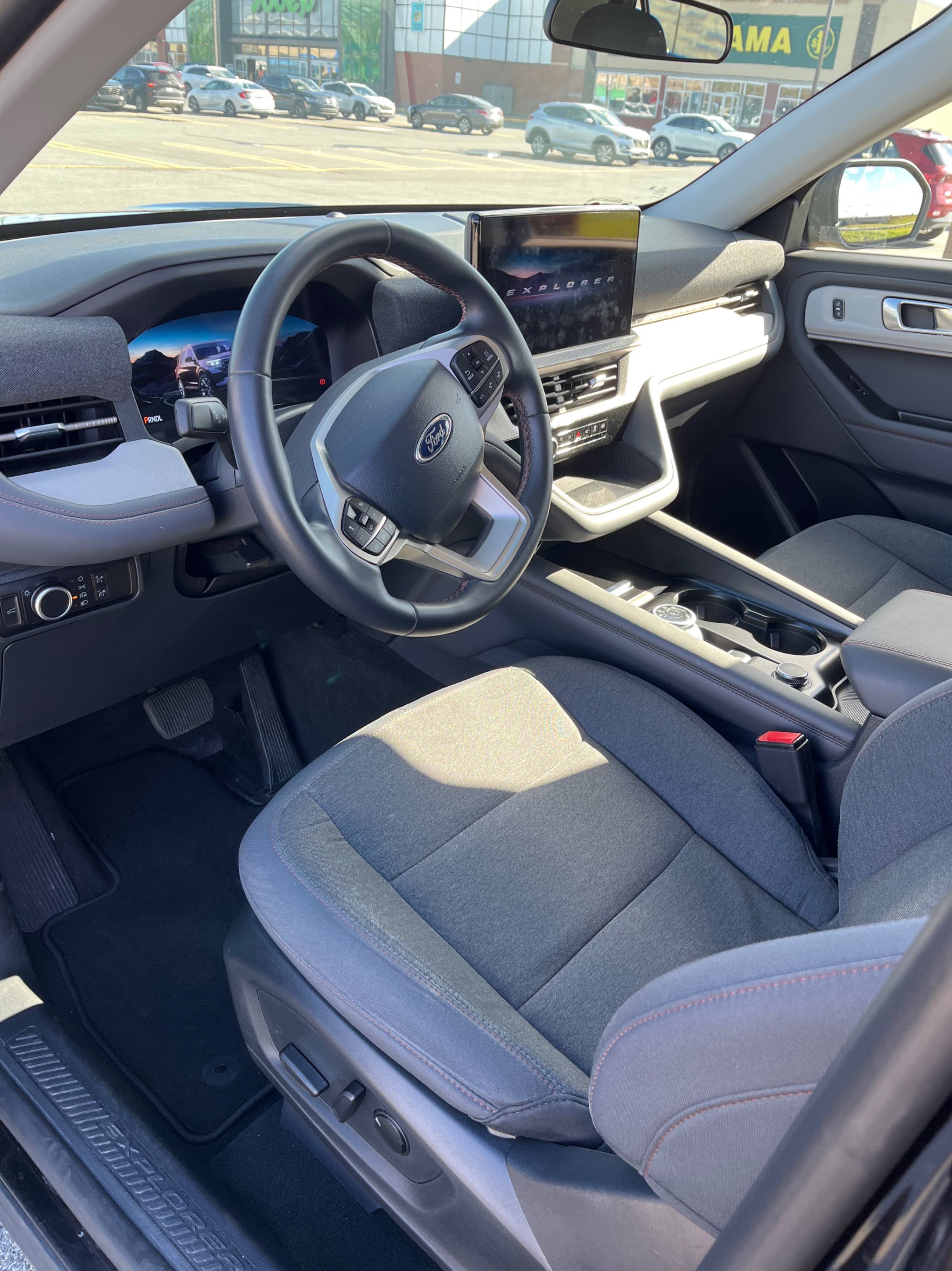 Photo 5 from auction – 2025 FORD EXPLORER ACTIVE with VIN 1FMUK8DHXSGC53147