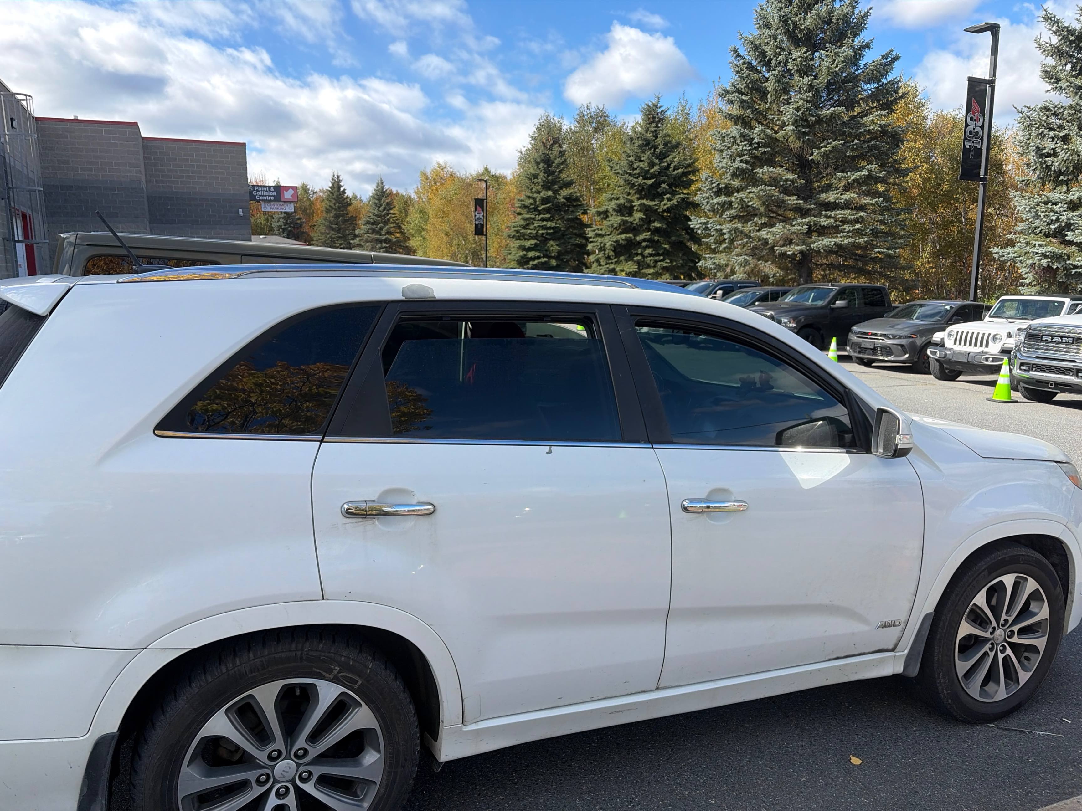 Снимка 3 от търг – 2015 KIA SORENTO SX с VIN 5XYKWDA79FG610721