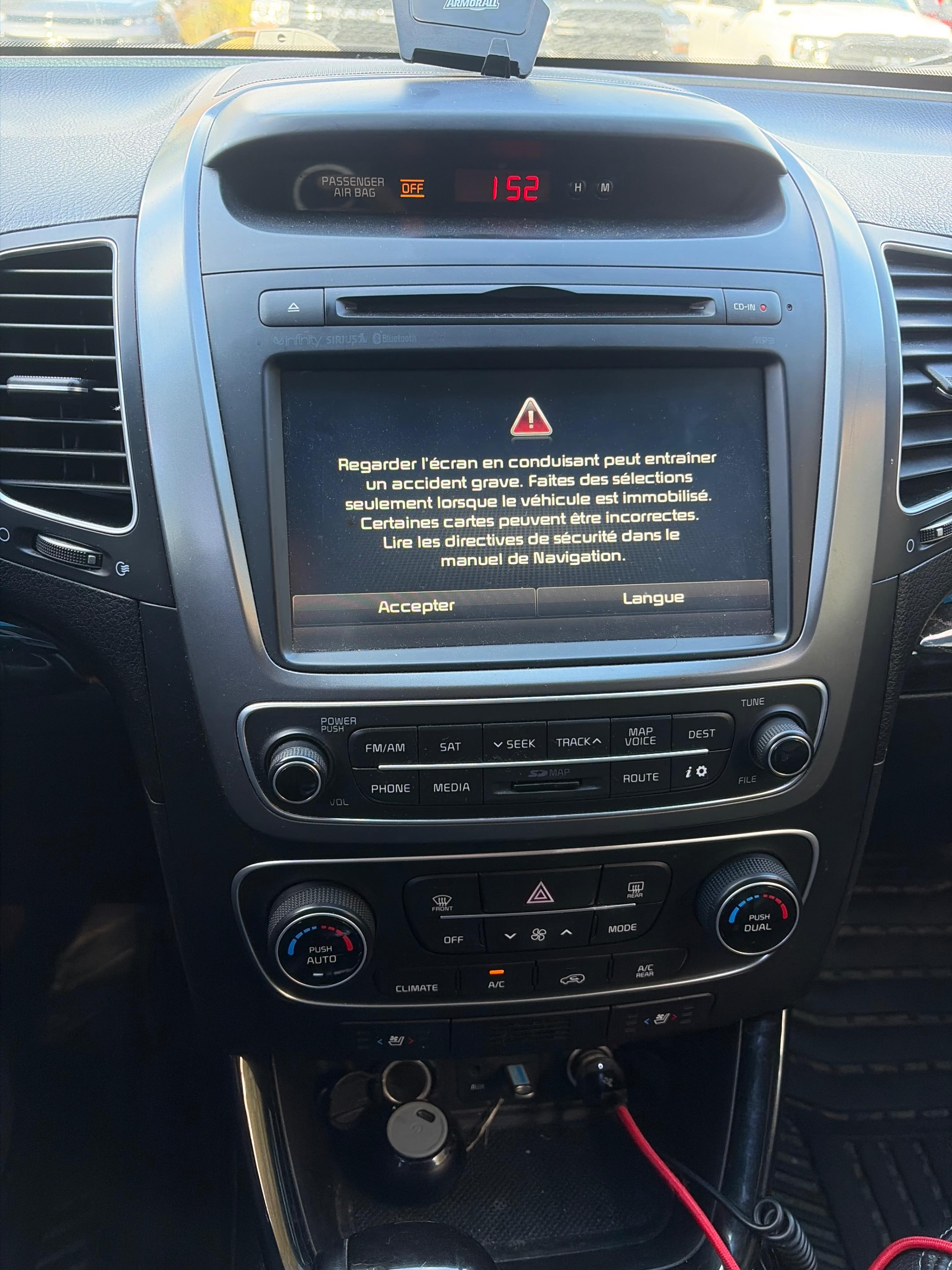 Снимка 9 от търг – 2015 KIA SORENTO SX с VIN 5XYKWDA79FG610721
