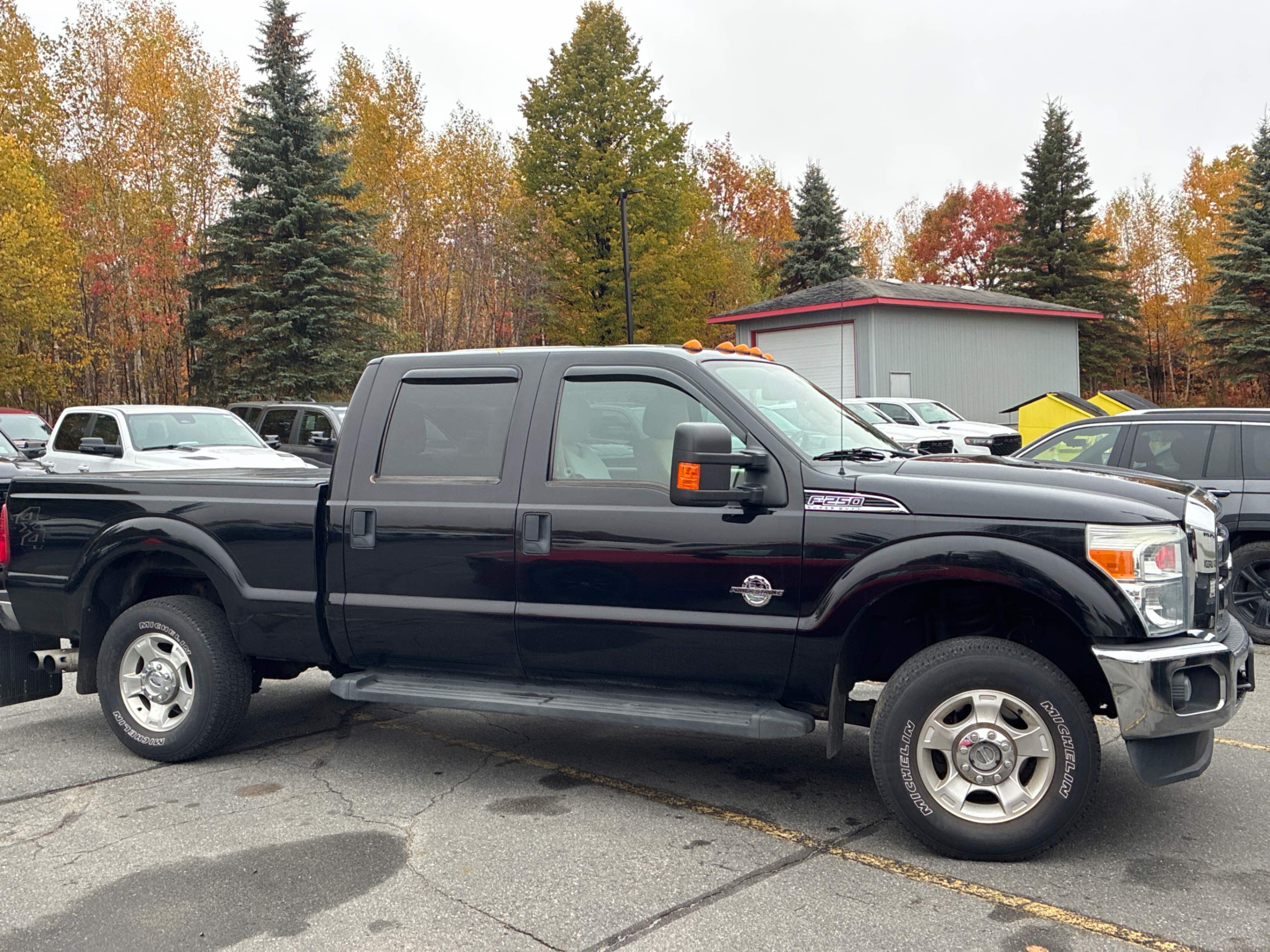 Снимка 3 от търг – 2016 FORD SUPER DUTY F-250 SRW 4WD CREW CAB с VIN 1FT7W2BT2GEA67969