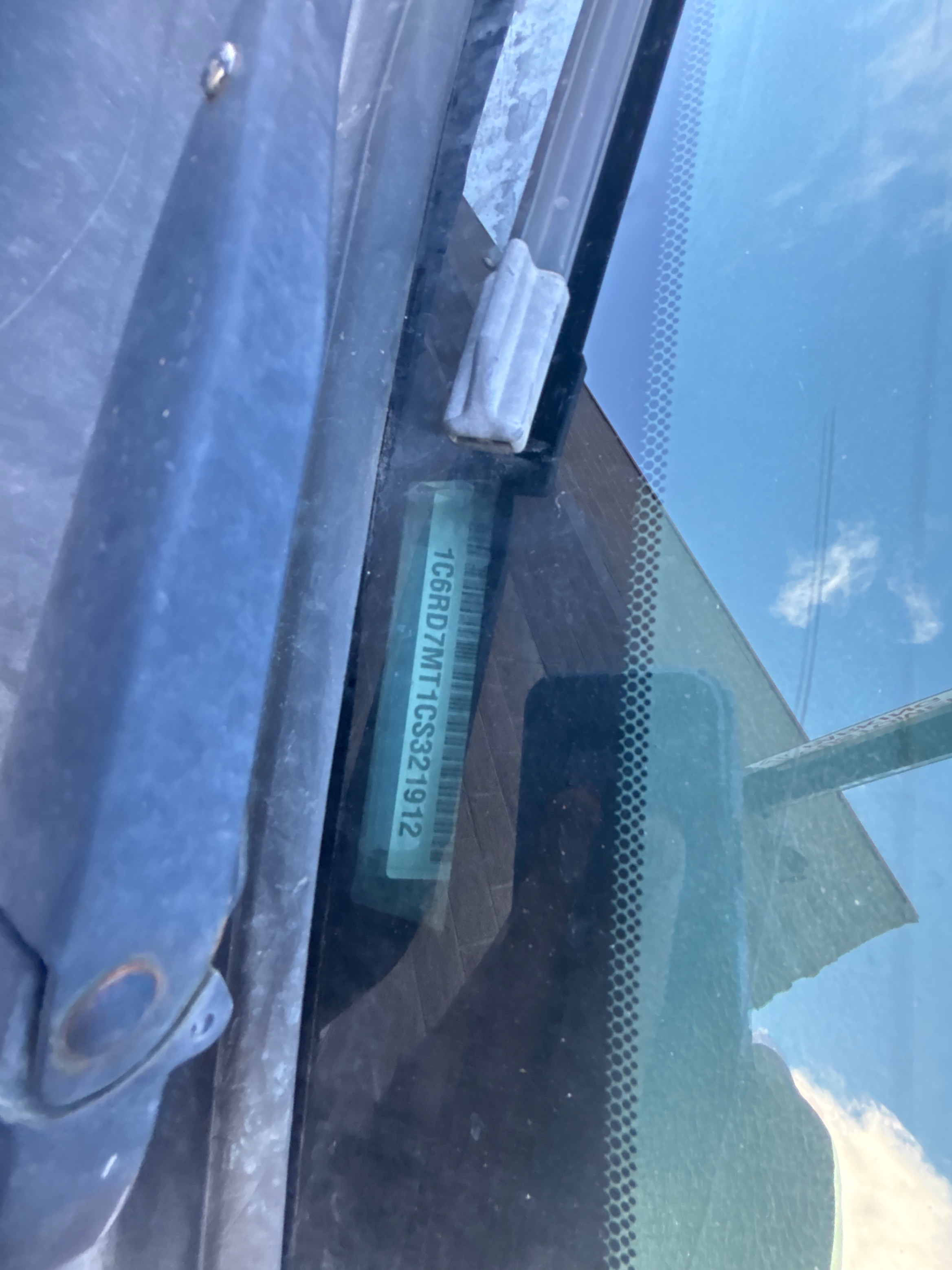 Photo 11 from auction – 2012 RAM 1500 SPORT with VIN 1C6RD7MT1CS321912