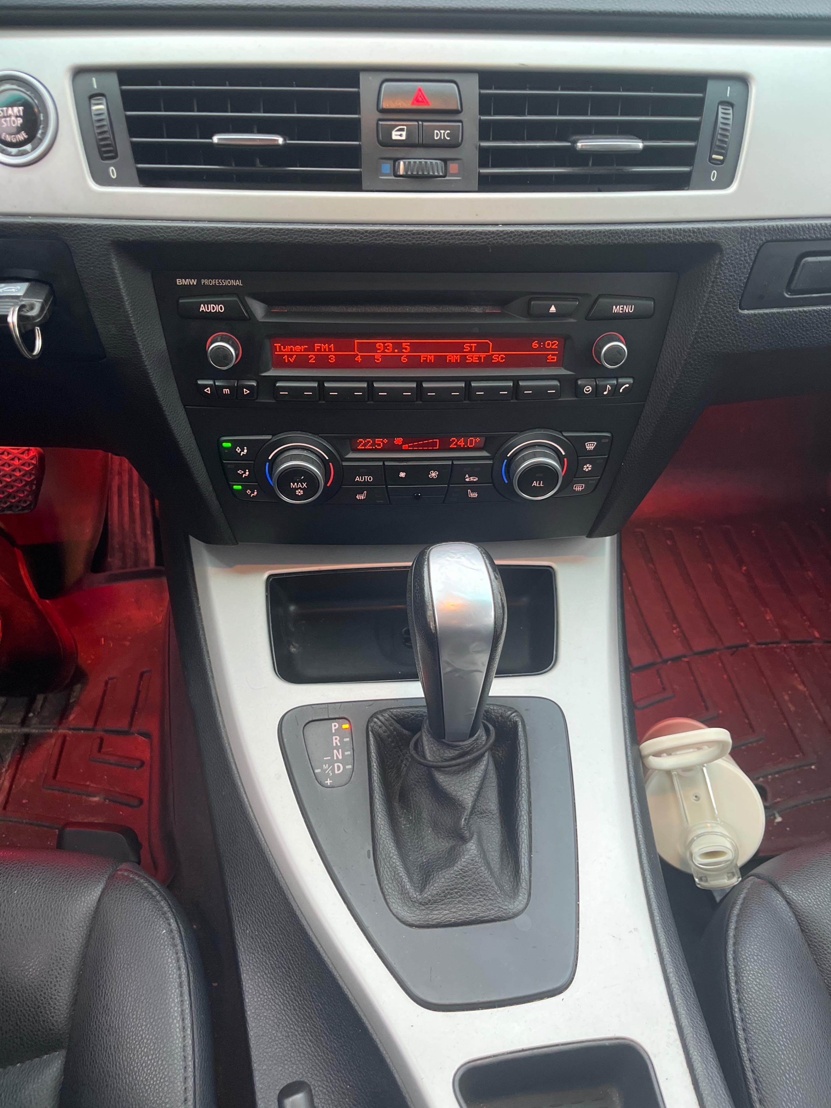 Снимка 9 от търг – 2011 BMW 3 SERIES 323I с VIN WBAPG7G57BNN18596