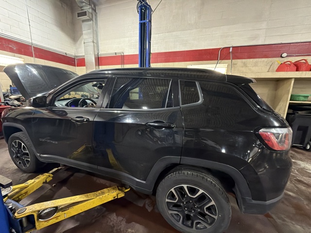 Снимка 2 от търг – 2019 JEEP COMPASS UPLAND EDITION с VIN 3C4NJDAB6KT800401