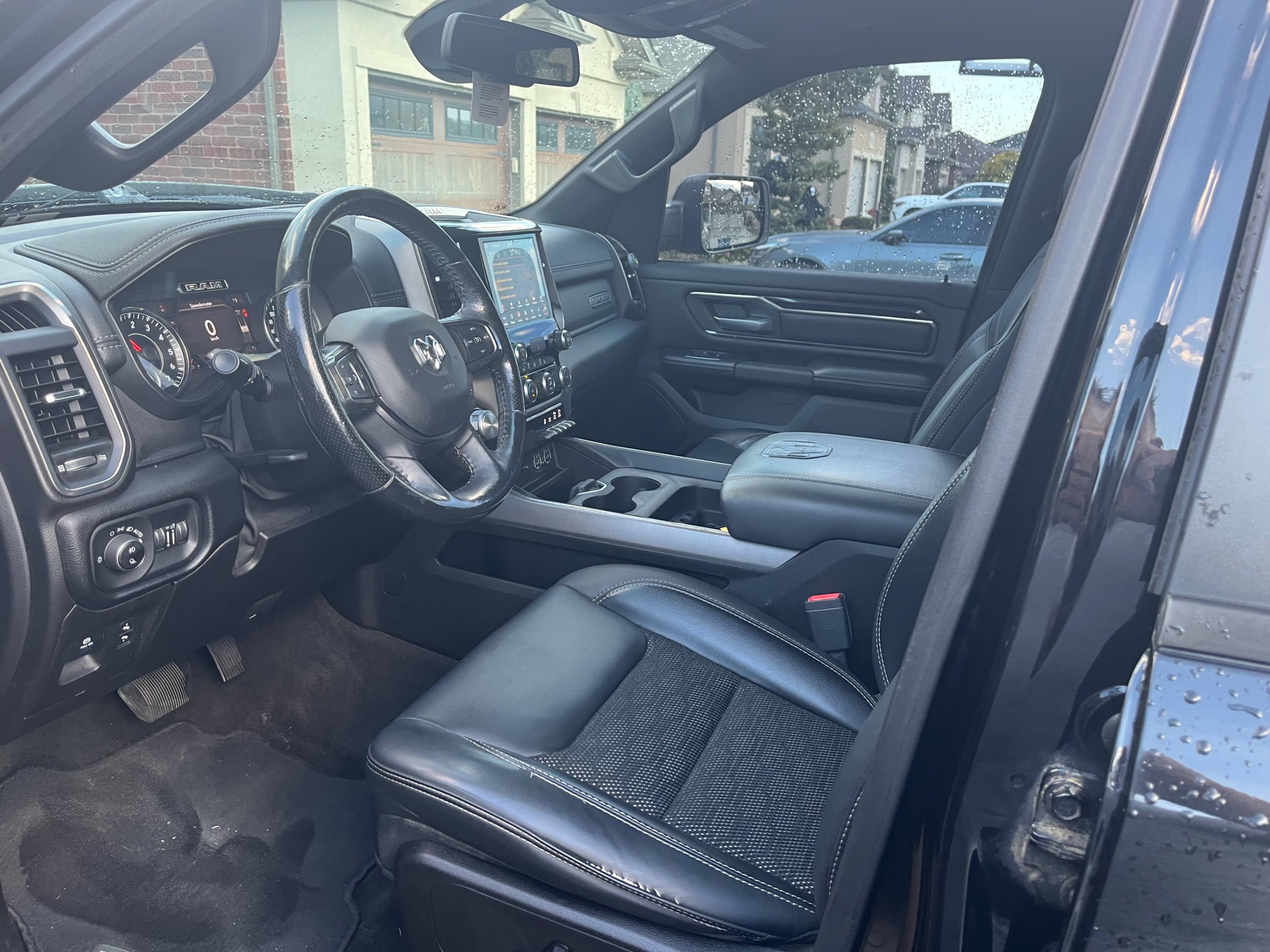 Photo 5 from auction – 2019 RAM 1500 SPORT with VIN 1C6SRFLT5KN844412