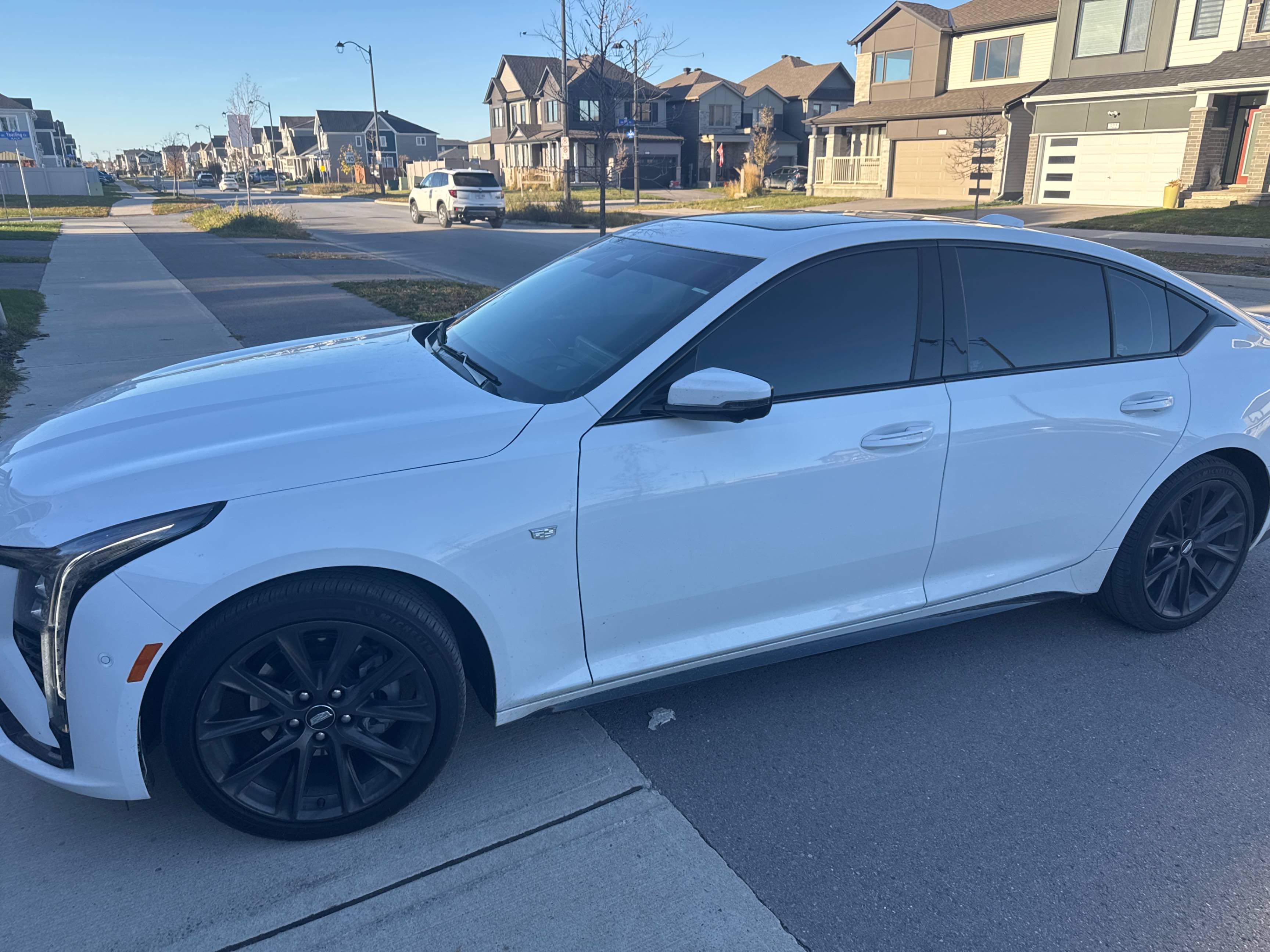 CADILLAC CT5 SPORT 2025 с VIN 1G6DU5RK0S0119955 - Снимка от търг