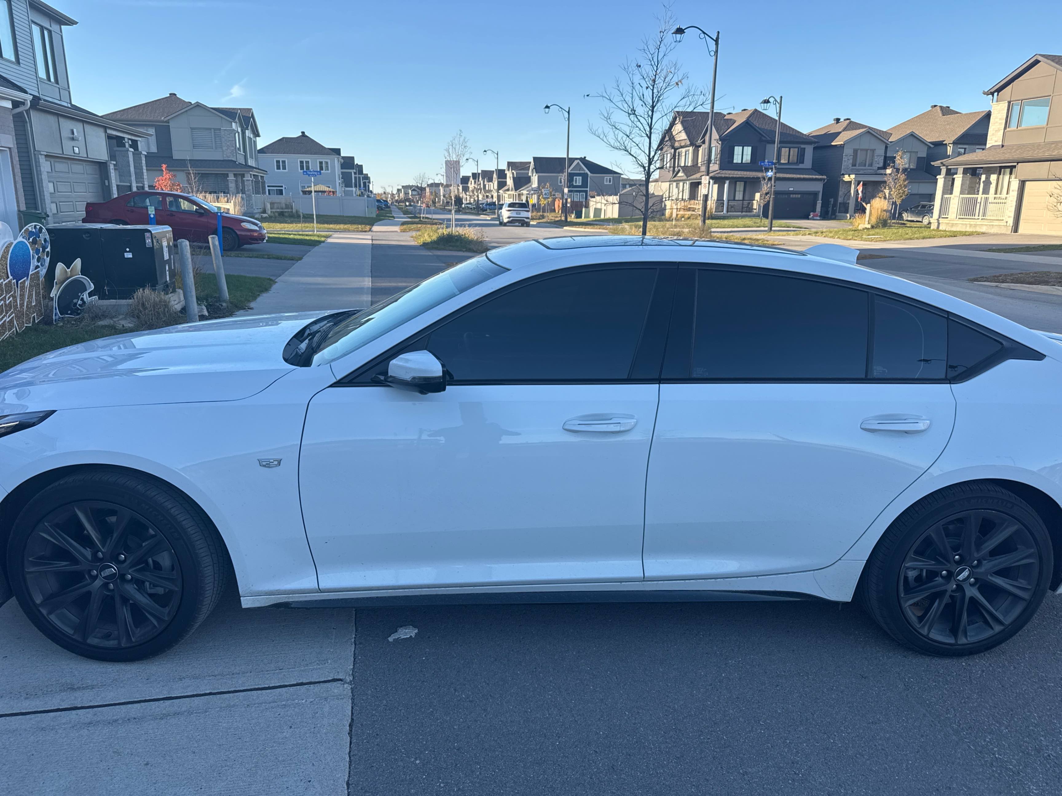 Снимка 2 от търг – 2025 CADILLAC CT5 SPORT с VIN 1G6DU5RK0S0119955