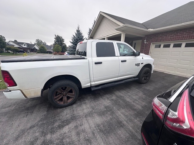 Zdjęcie 3 z aukcji – 2021 RAM 1500 CLASSIC EXPRESS z VIN 3C6RR7KT5MG685330