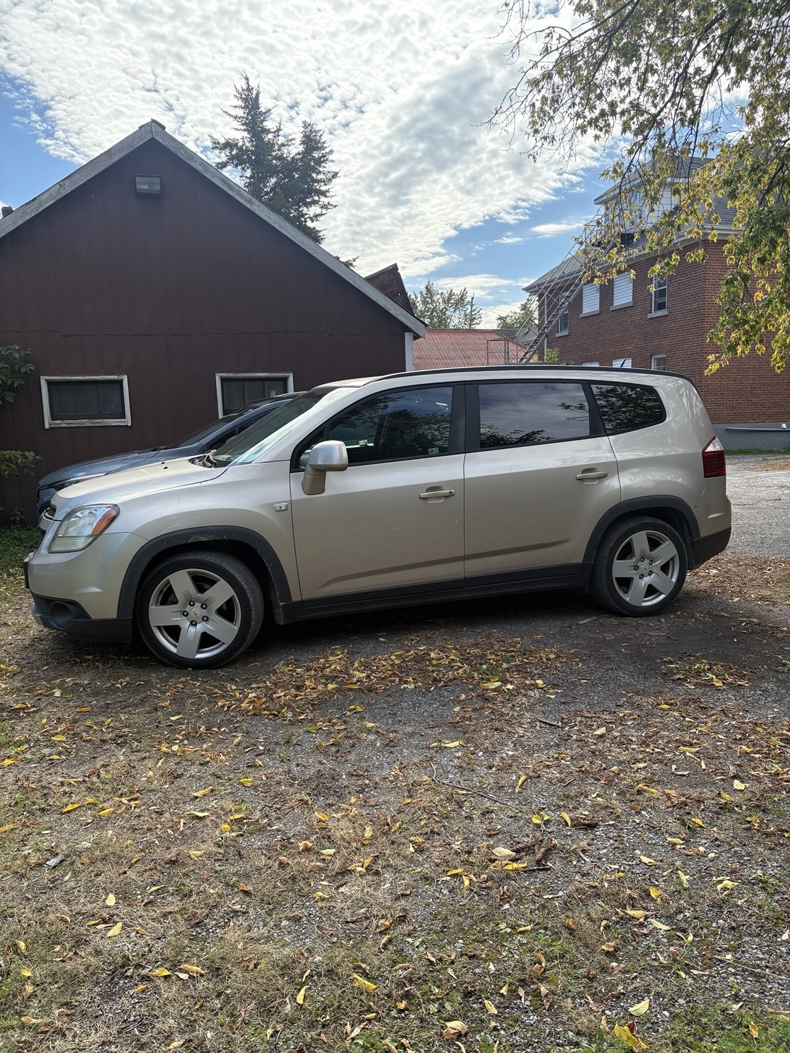 Photo 2 from auction – 2012 CHEVROLET ORLANDO 4DR WGN with VIN KL77P2EM7CK589314