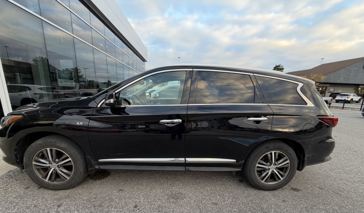 Снимка 2 от търг – 2019 INFINITI QX60 PURE с VIN 5N1DL0MM1KC511574