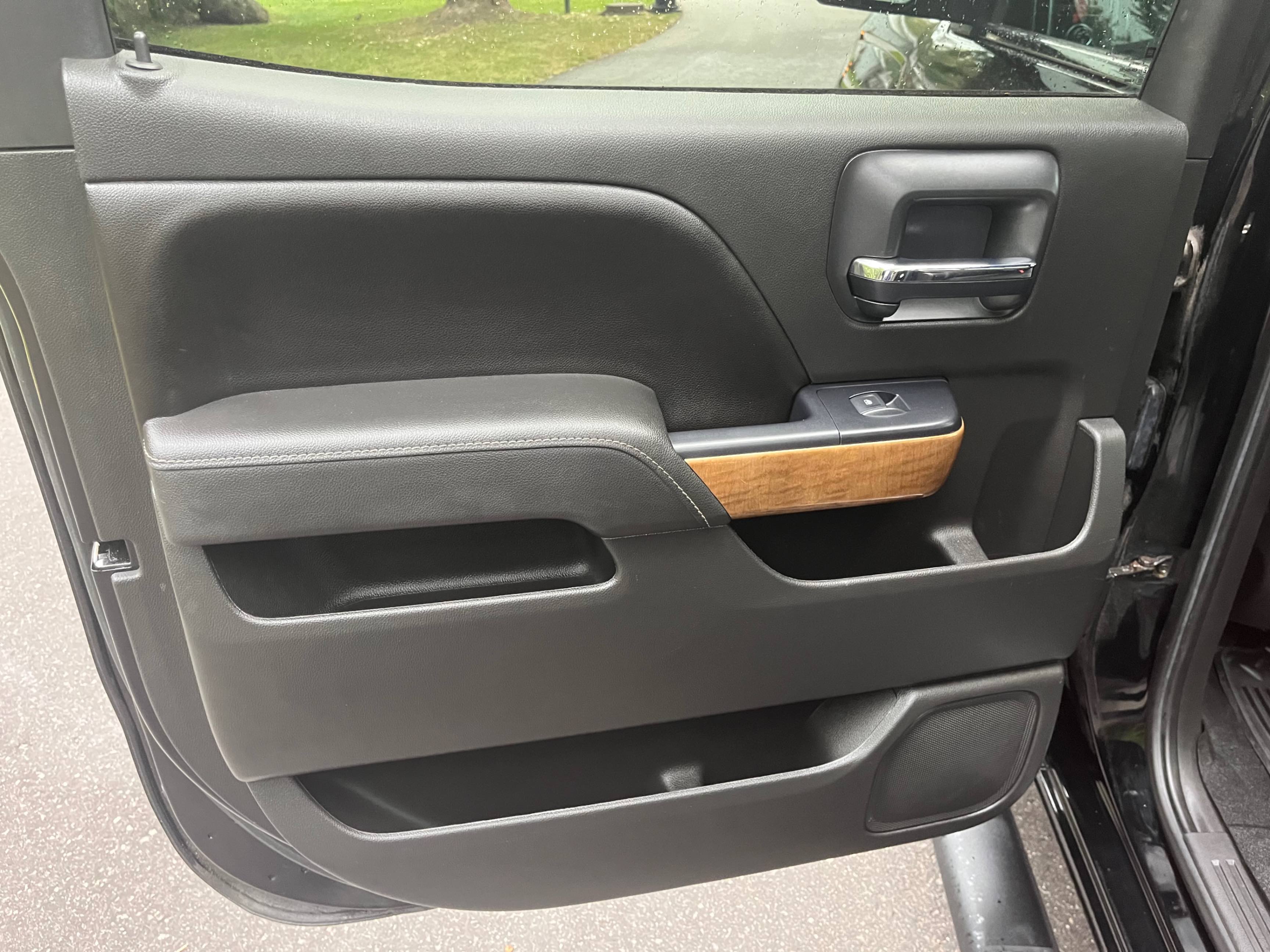 Photo 23 from auction – 2015 CHEVROLET SILVERADO 1500 LTZ with VIN 3GCUKSEC9FG448705