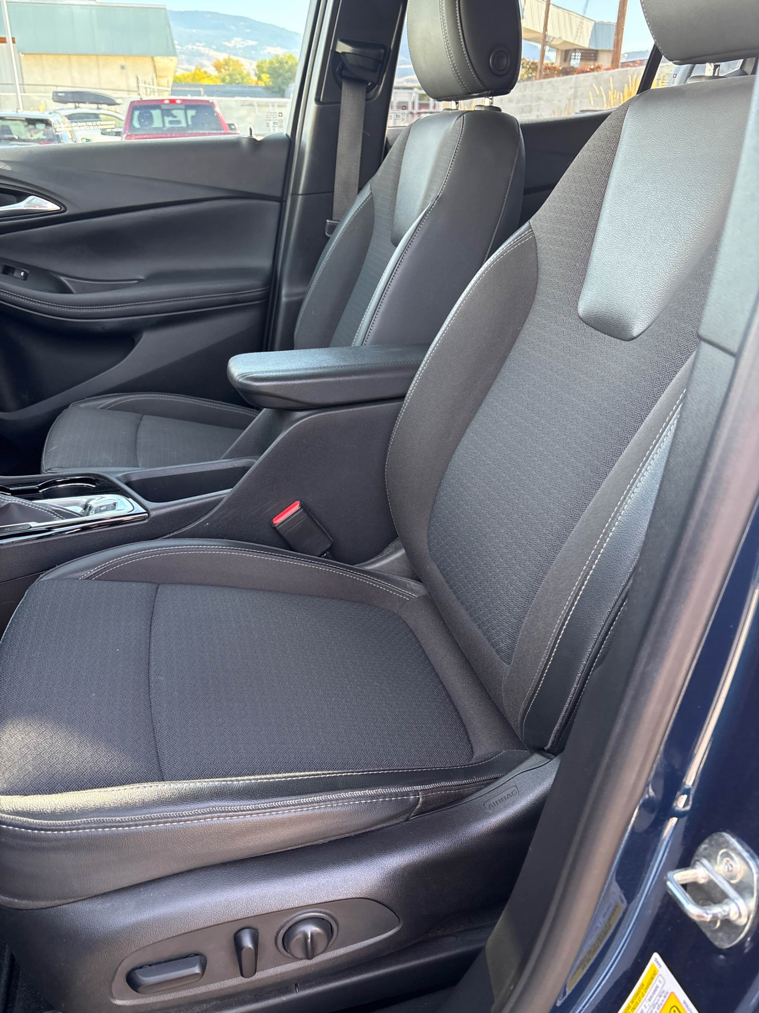 Photo 13 from auction – 2020 BUICK ENCORE GX PREFERRED with VIN KL4MMBS21LB112633