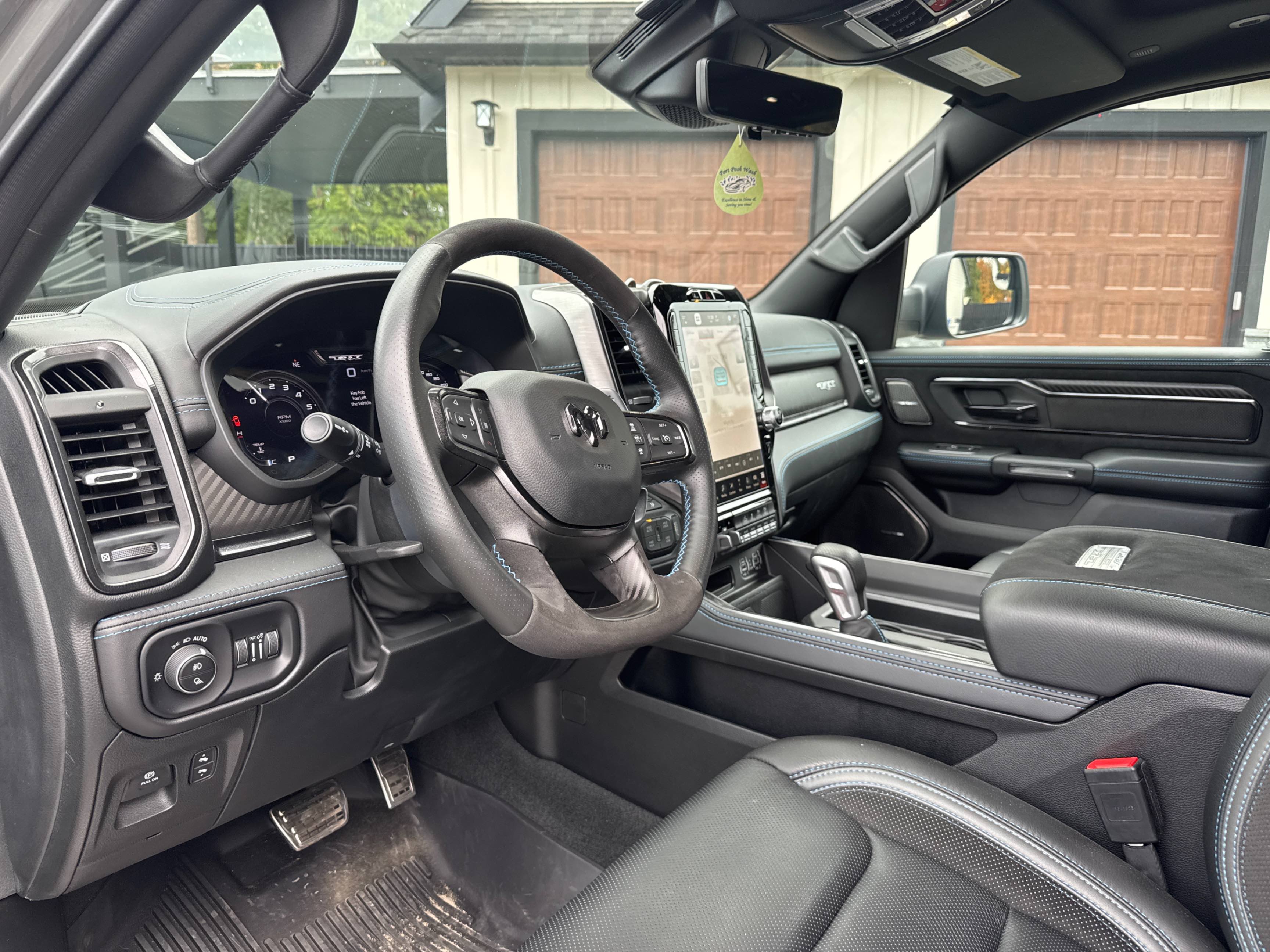 Снимка 5 от търг – 2023 RAM 1500 TRX с VIN 1C6SRFU95PN654622