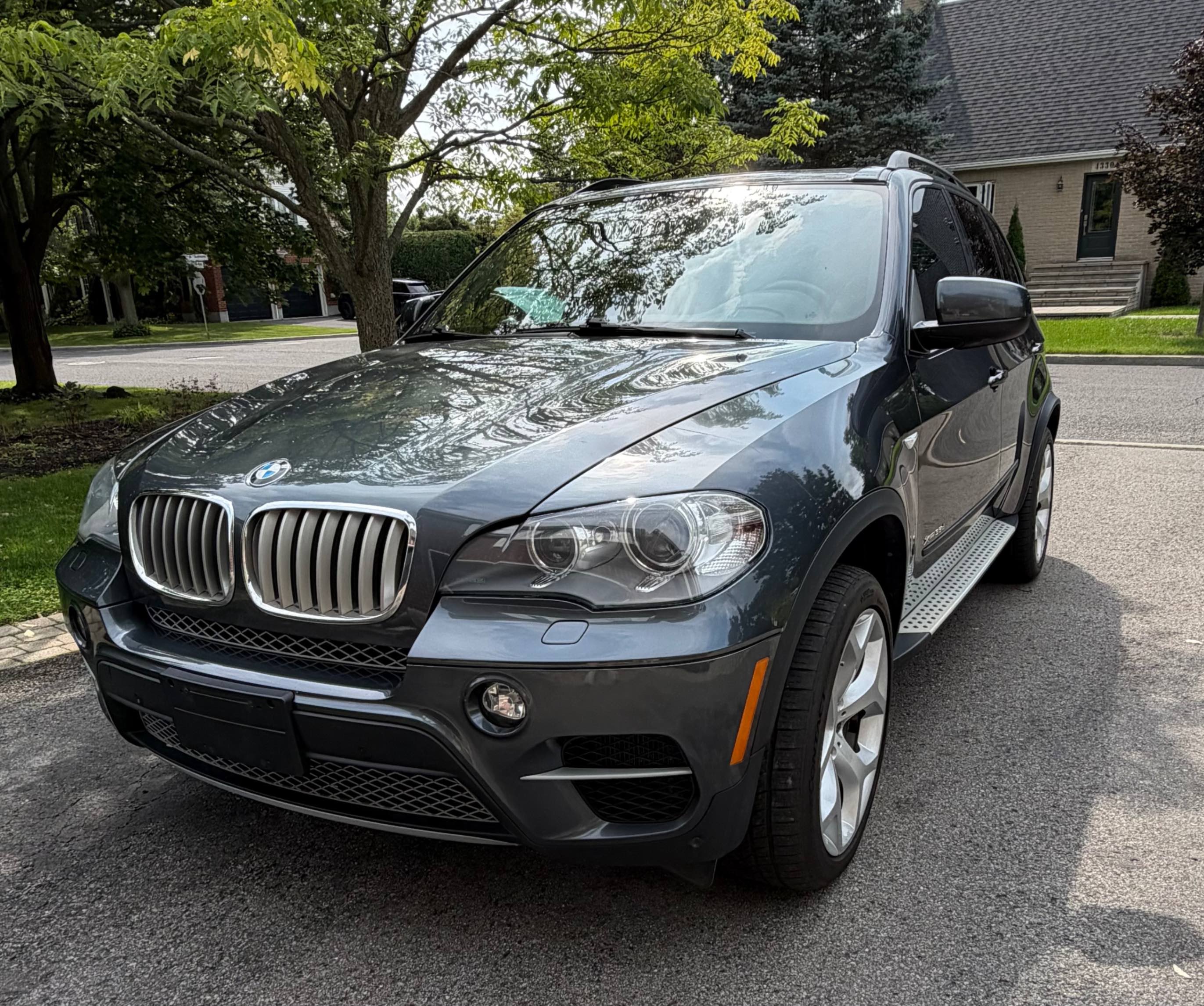 BMW X5 35D 2012 z numerem VIN 5UXZW0C5XCL674638 - Zdjęcie z aukcji