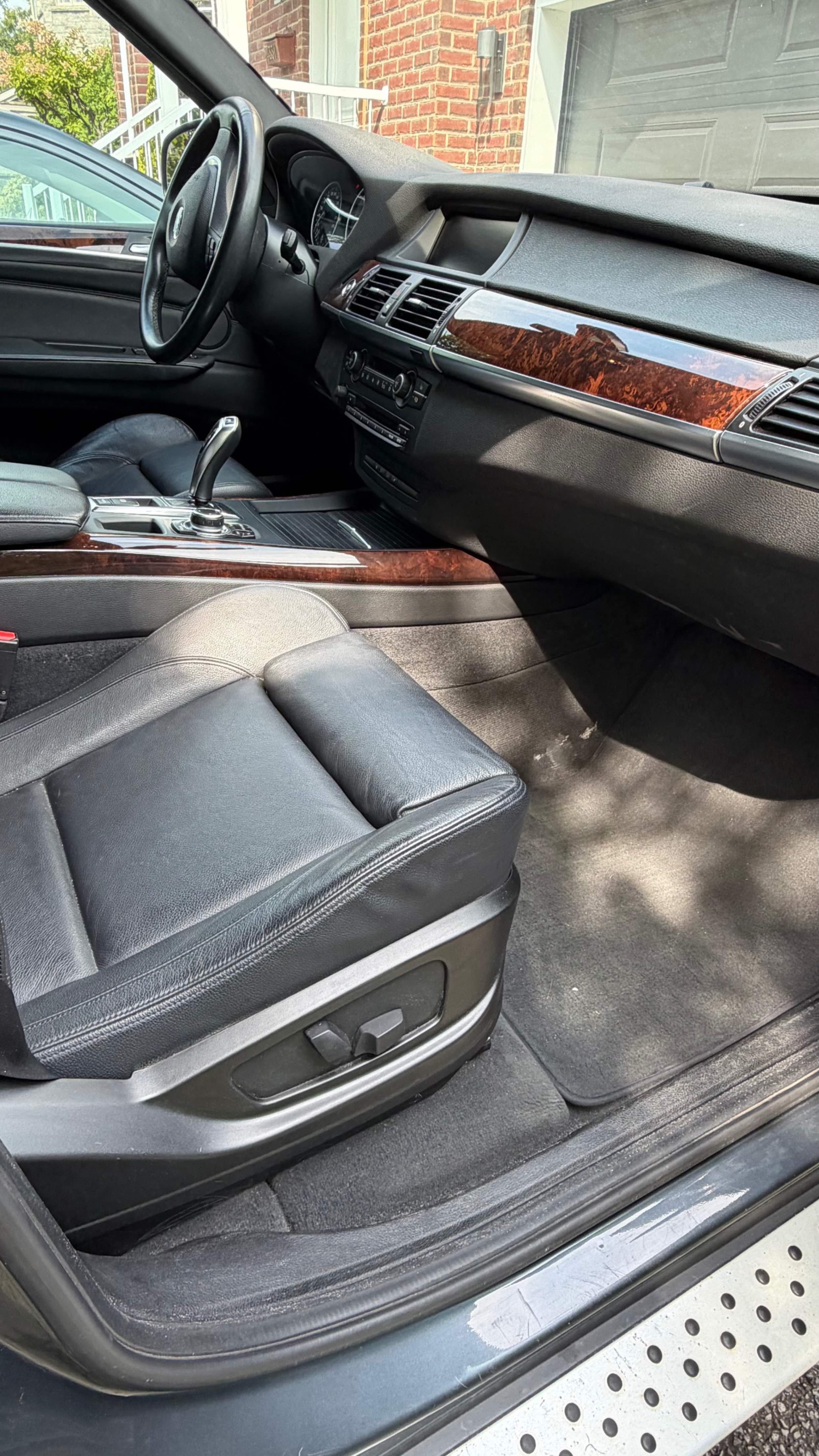 Photo 17 from auction – 2012 BMW X5 35D with VIN 5UXZW0C5XCL674638