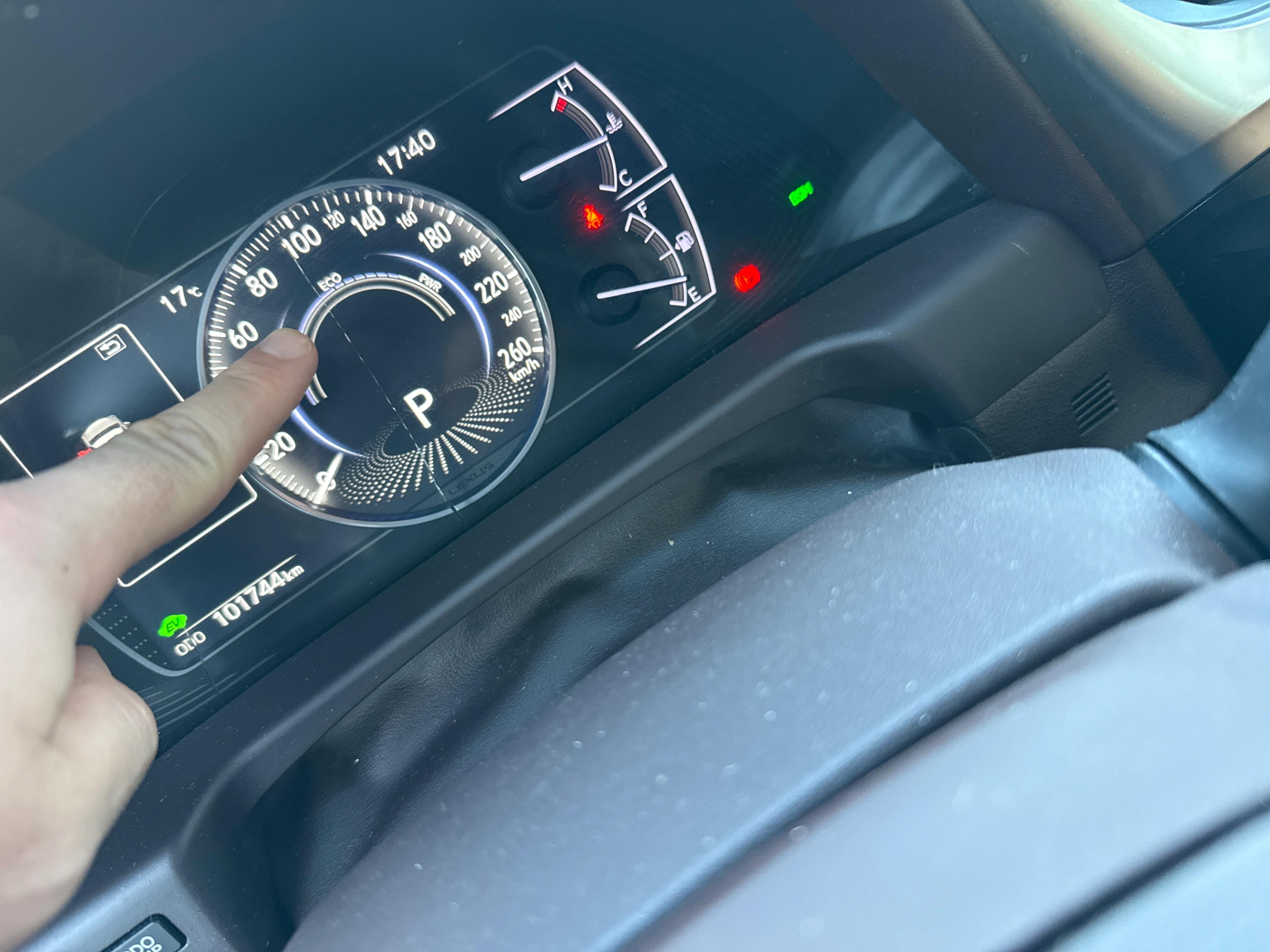 Снимка 14 от търг – 2019 LEXUS ES ES 300H с VIN JTHB21B1XK2035407