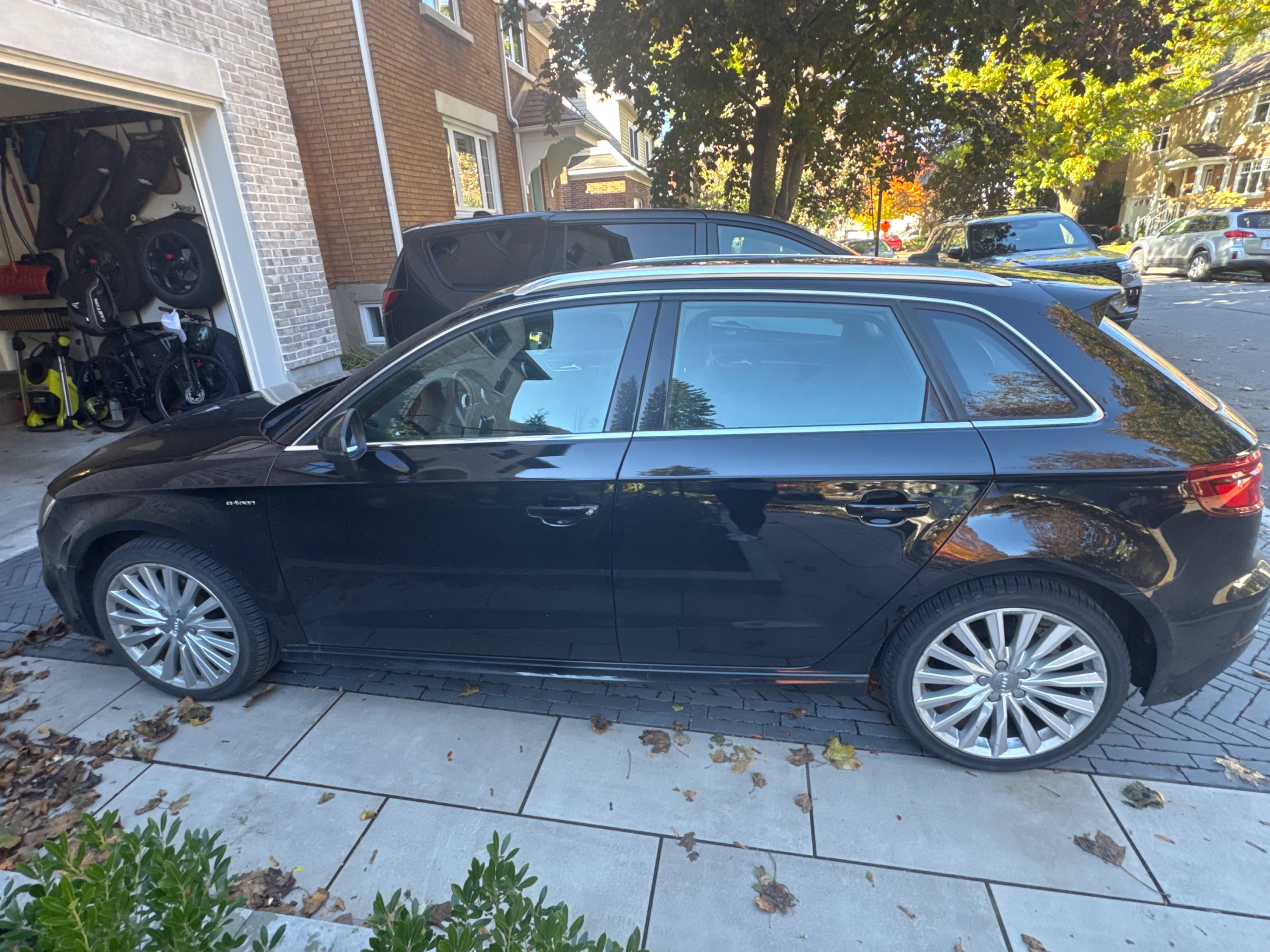 Photo 2 from auction – 2017 AUDI A3 E-TRON TECHNIK with VIN WAUSPBFF0HA078356