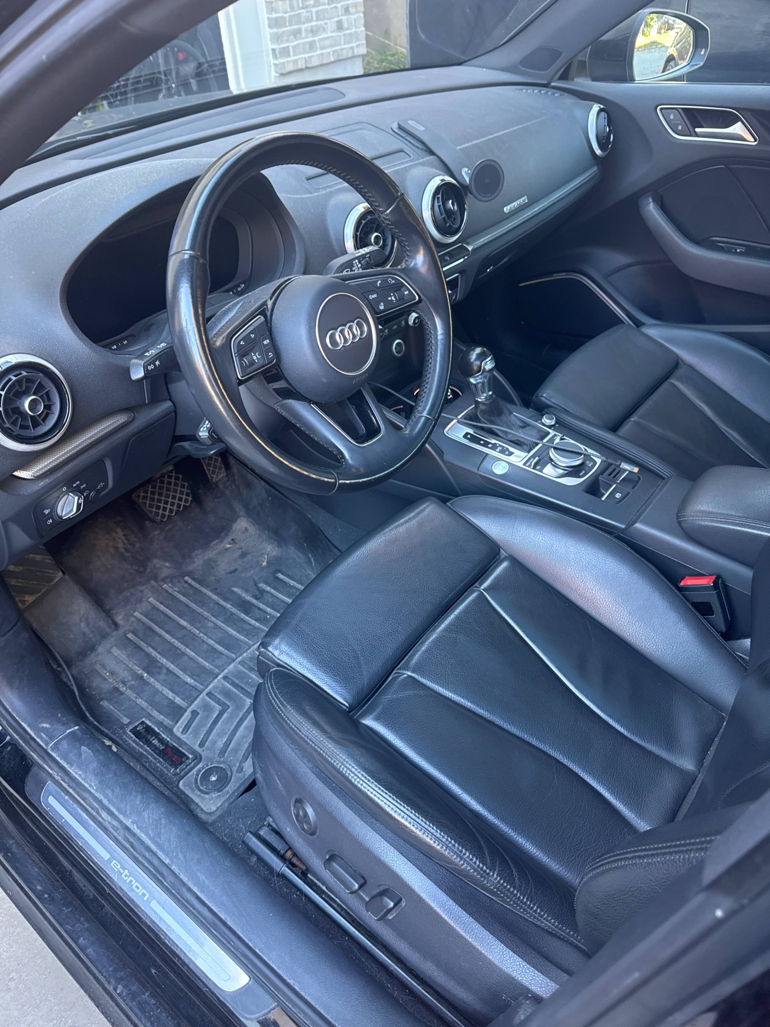 Photo 5 from auction – 2017 AUDI A3 E-TRON TECHNIK with VIN WAUSPBFF0HA078356