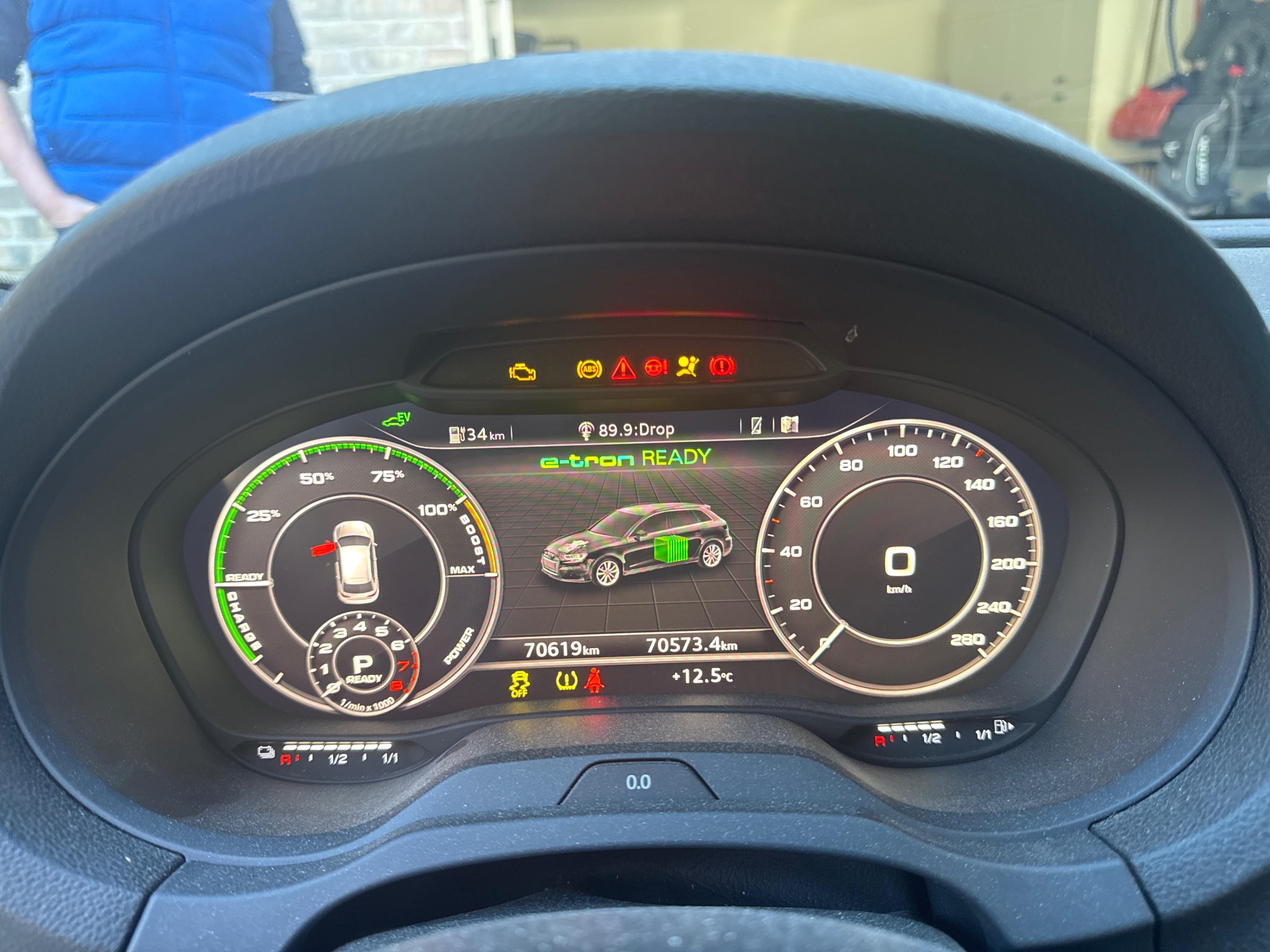 Photo 8 from auction – 2017 AUDI A3 E-TRON TECHNIK with VIN WAUSPBFF0HA078356