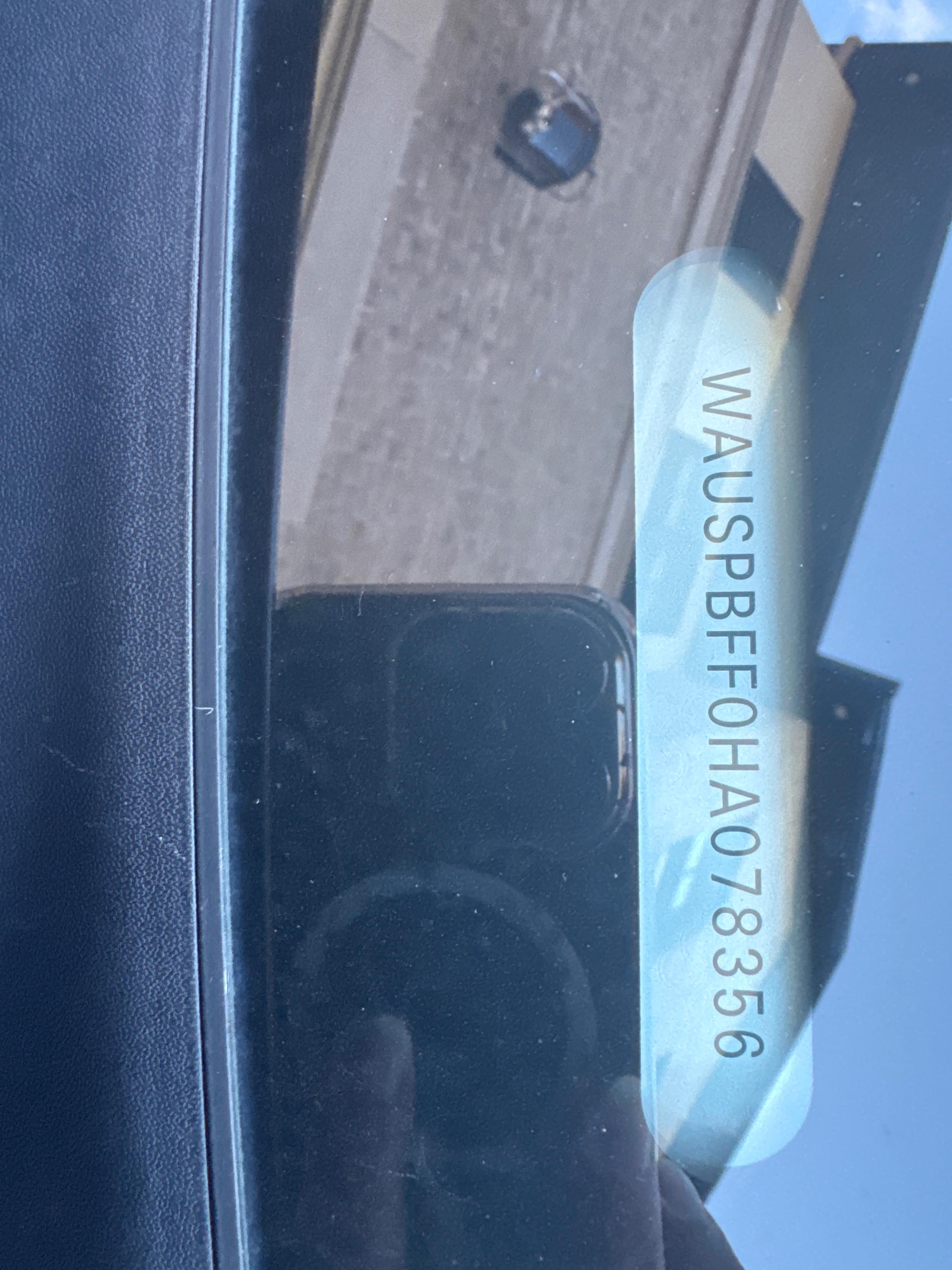Photo 10 from auction – 2017 AUDI A3 E-TRON TECHNIK with VIN WAUSPBFF0HA078356