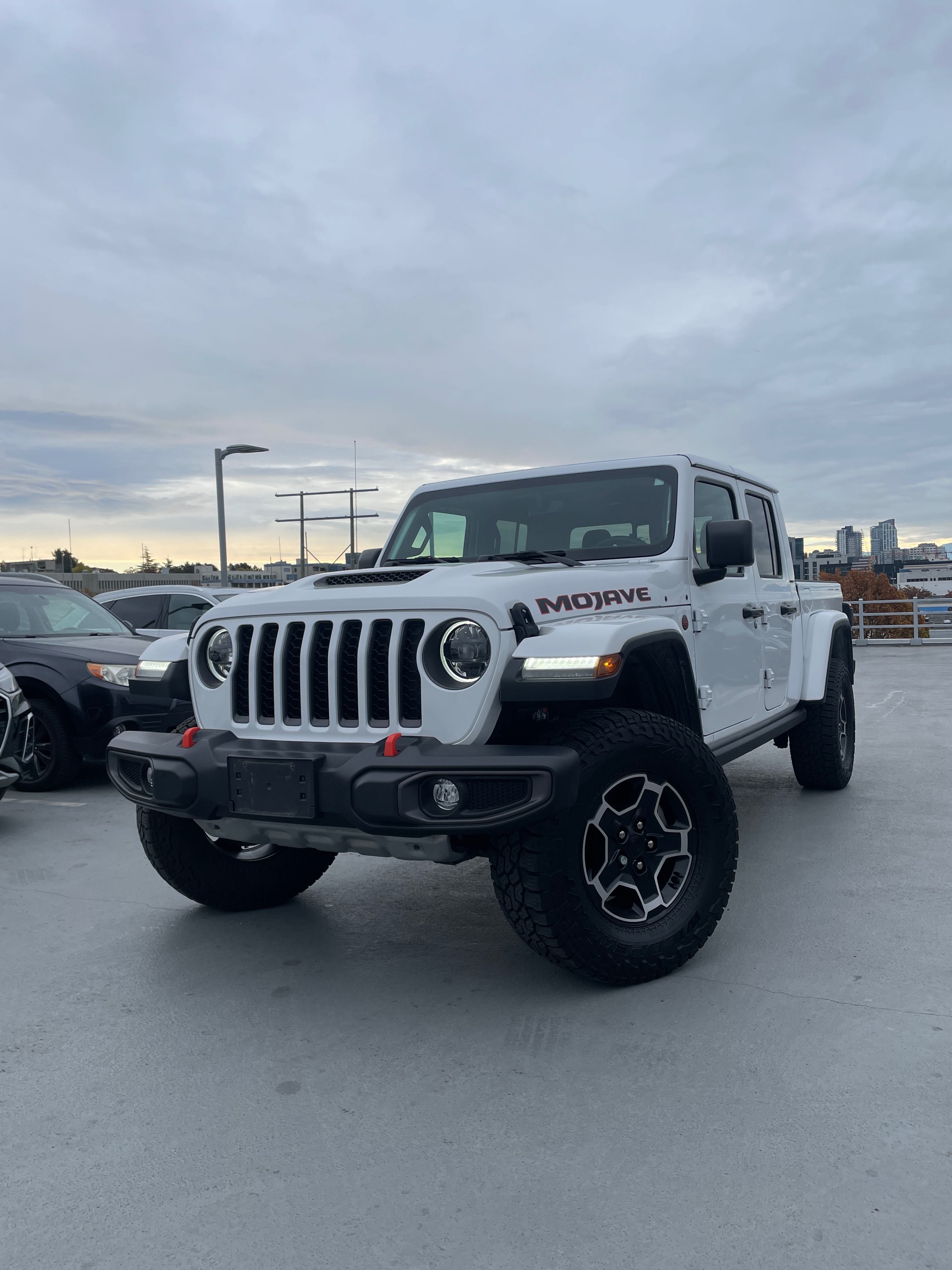 JEEP GLADIATOR MOJAVE 2023 с VIN 1C6JJTEG1PL543270 - Снимка от търг