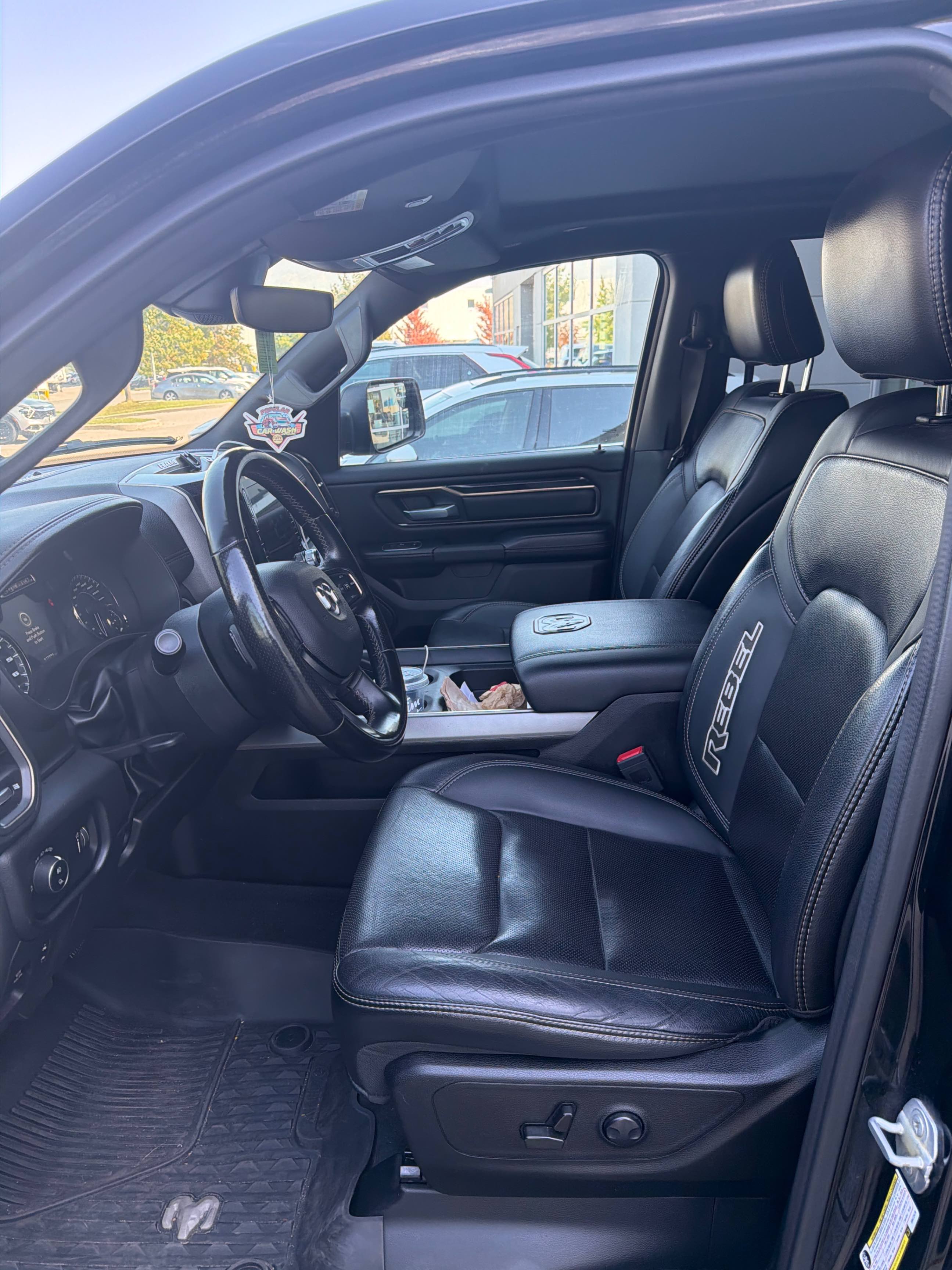 Photo 5 from auction – 2022 RAM 1500 REBEL with VIN 1C6SRFLT5NN472476