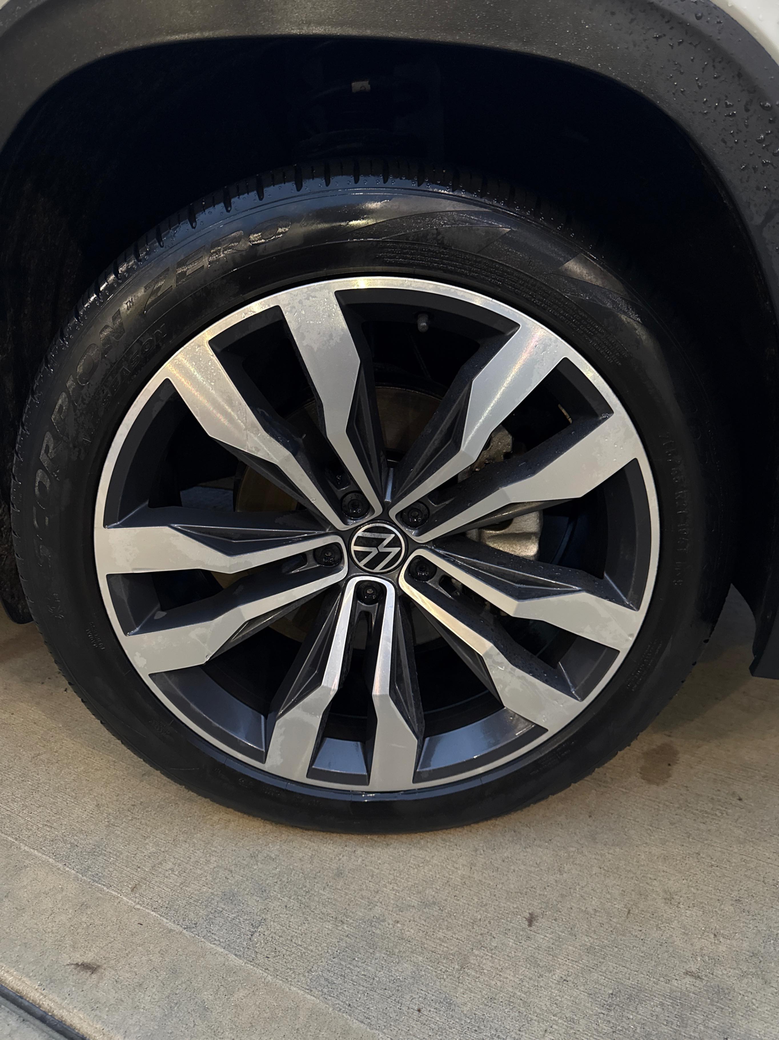Снимка 7 от търг – 2022 VOLKSWAGEN ATLAS CROSS SPORT EXECLINE с VIN 1V2FE2CA4NC217390
