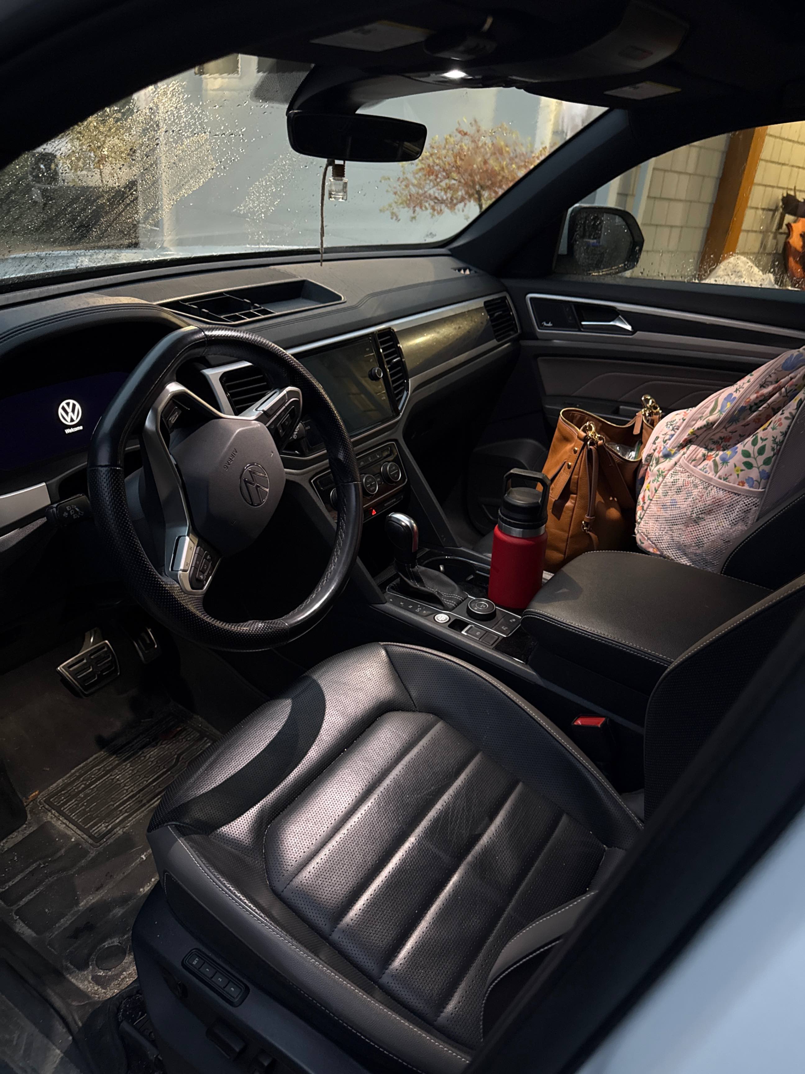 Снимка 5 от търг – 2022 VOLKSWAGEN ATLAS CROSS SPORT EXECLINE с VIN 1V2FE2CA4NC217390