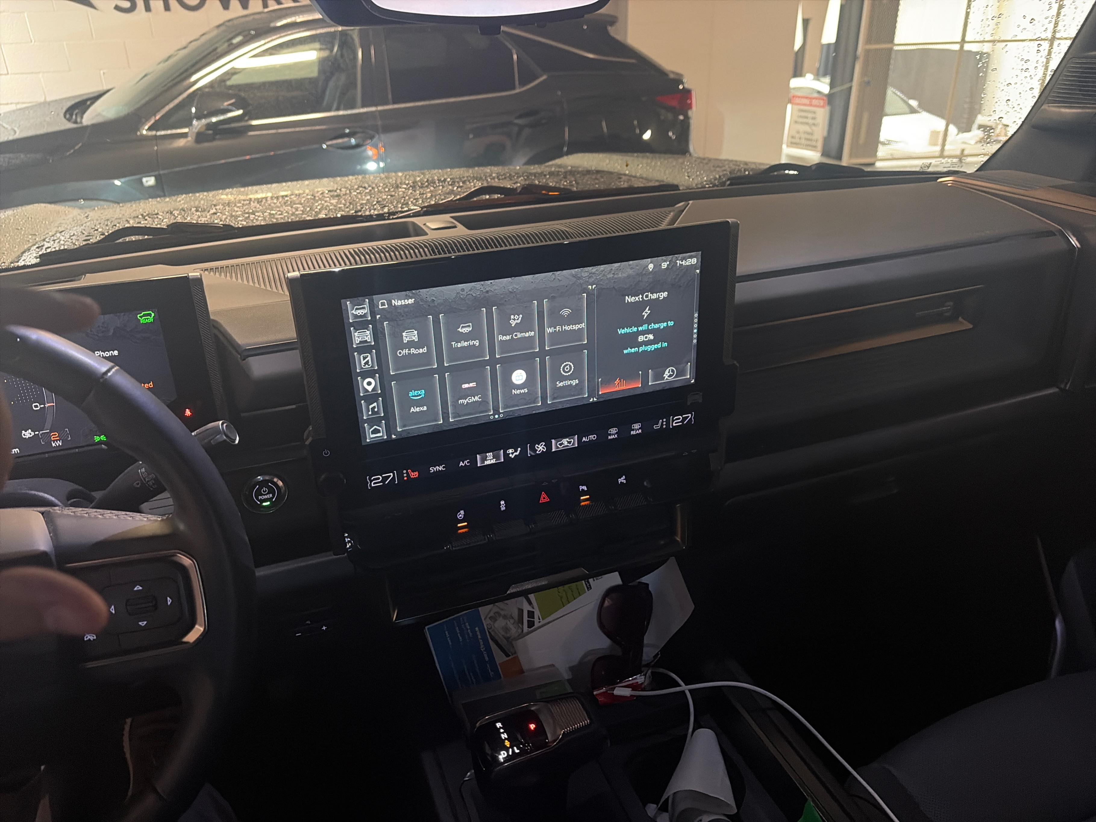 Снимка 9 от търг – 2024 GMC HUMMER EV SUV 3X с VIN 1GKB0RDC0RU103141