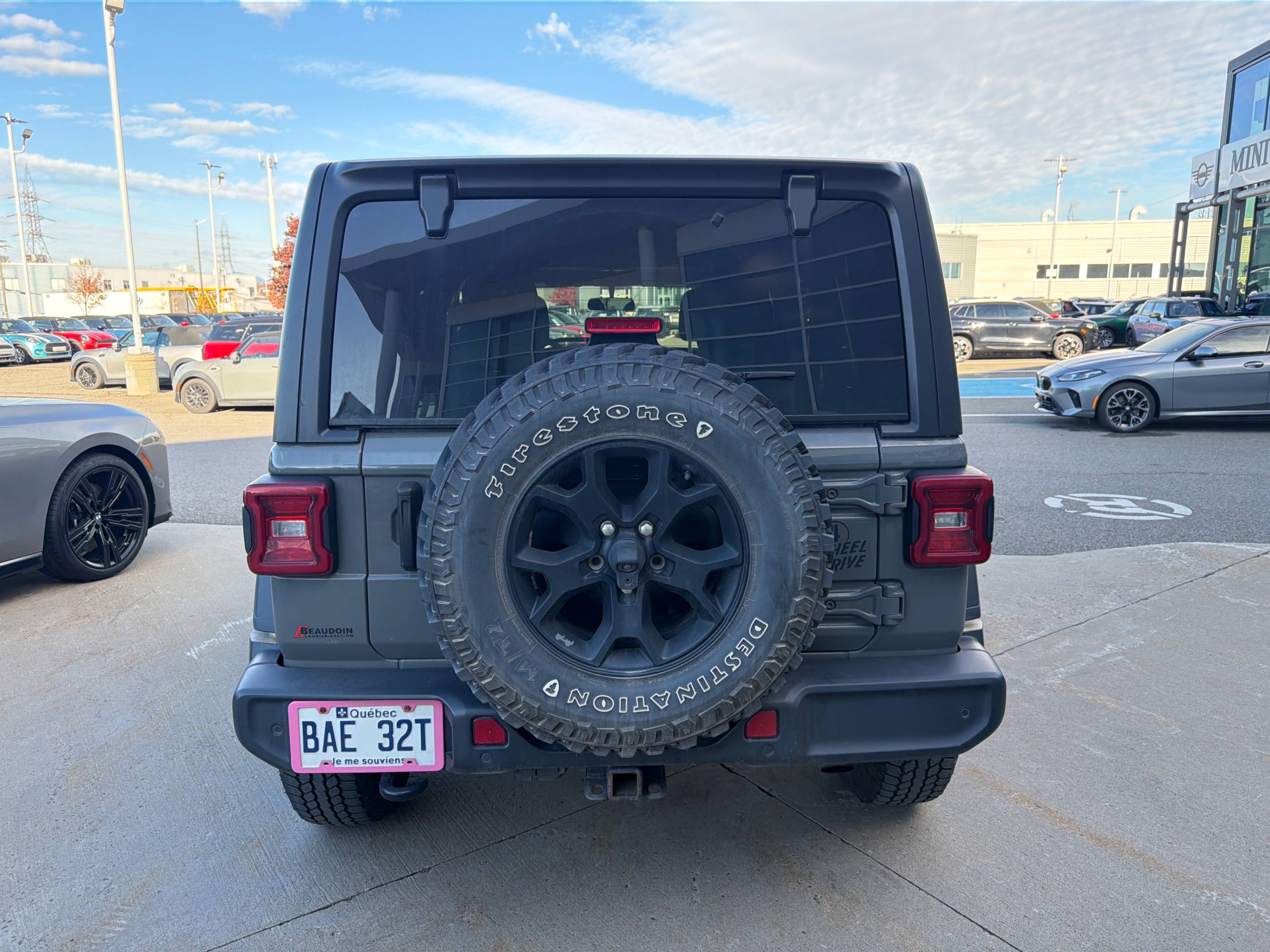 Снимка 4 от търг – 2021 JEEP WRANGLER UNLIMITED WILLYS с VIN 1C4HJXDGXMW517440