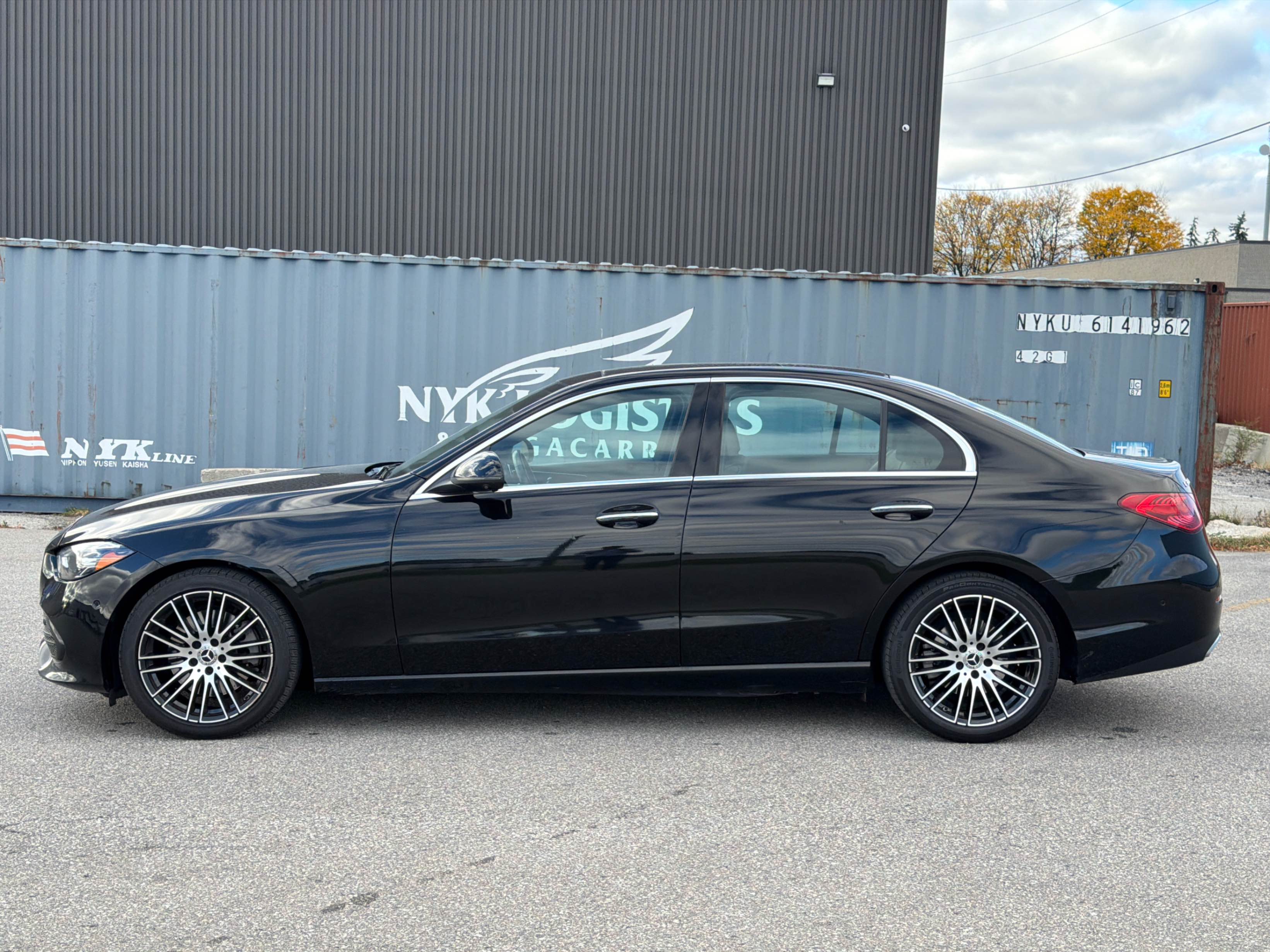 Снимка 2 от търг – 2024 MERCEDES-BENZ C-CLASS C 300 с VIN W1KAF4HBXRR213956