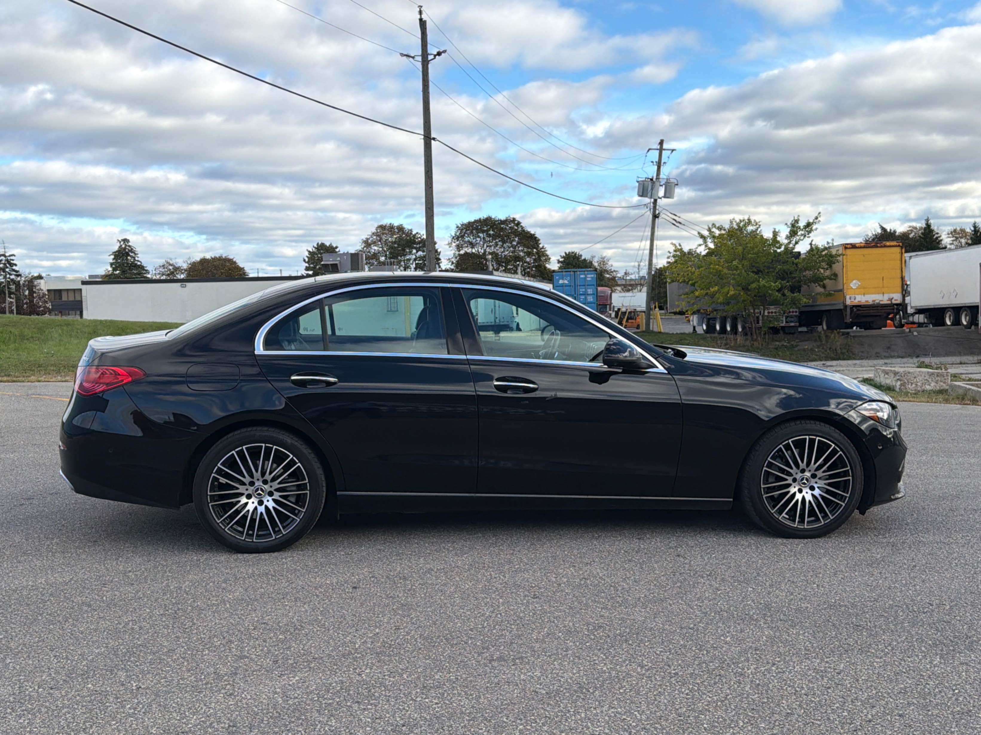 Снимка 3 от търг – 2024 MERCEDES-BENZ C-CLASS C 300 с VIN W1KAF4HBXRR213956