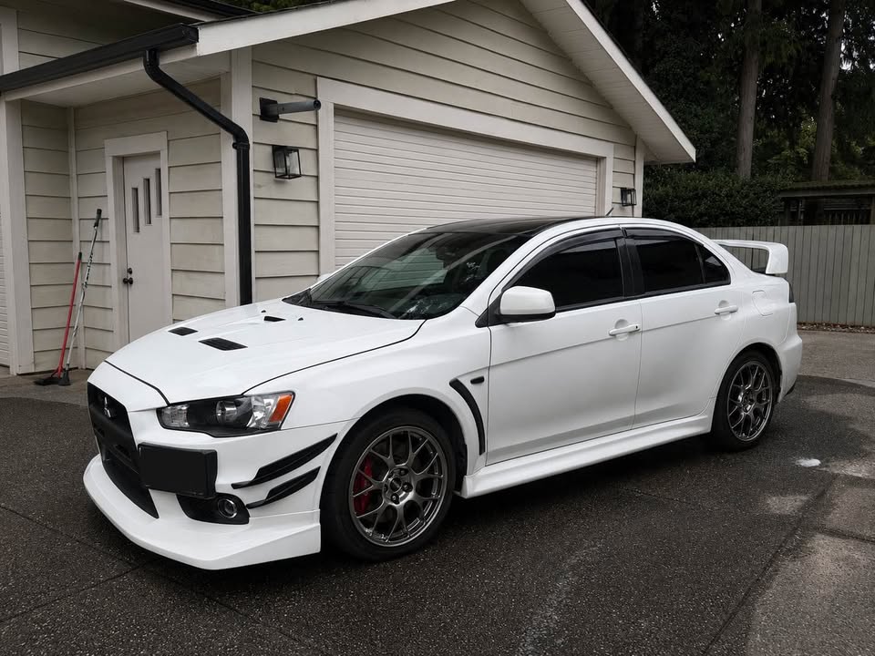 Photo 2 from auction – 2010 MITSUBISHI LANCER EVOLUTION GSR with VIN JA32W8FV1AU602410
