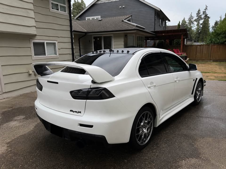 Photo 3 from auction – 2010 MITSUBISHI LANCER EVOLUTION GSR with VIN JA32W8FV1AU602410