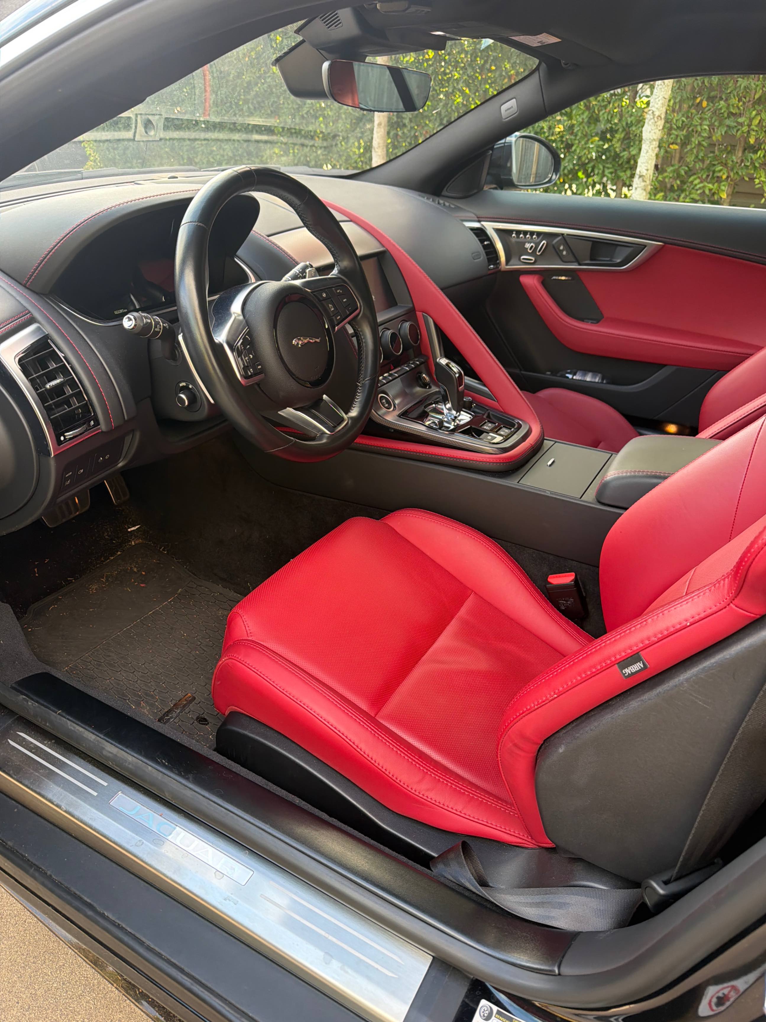 Снимка 5 от търг – 2023 JAGUAR F-TYPE P450 R-DYNAMIC с VIN SAJD81EE7PCK83091