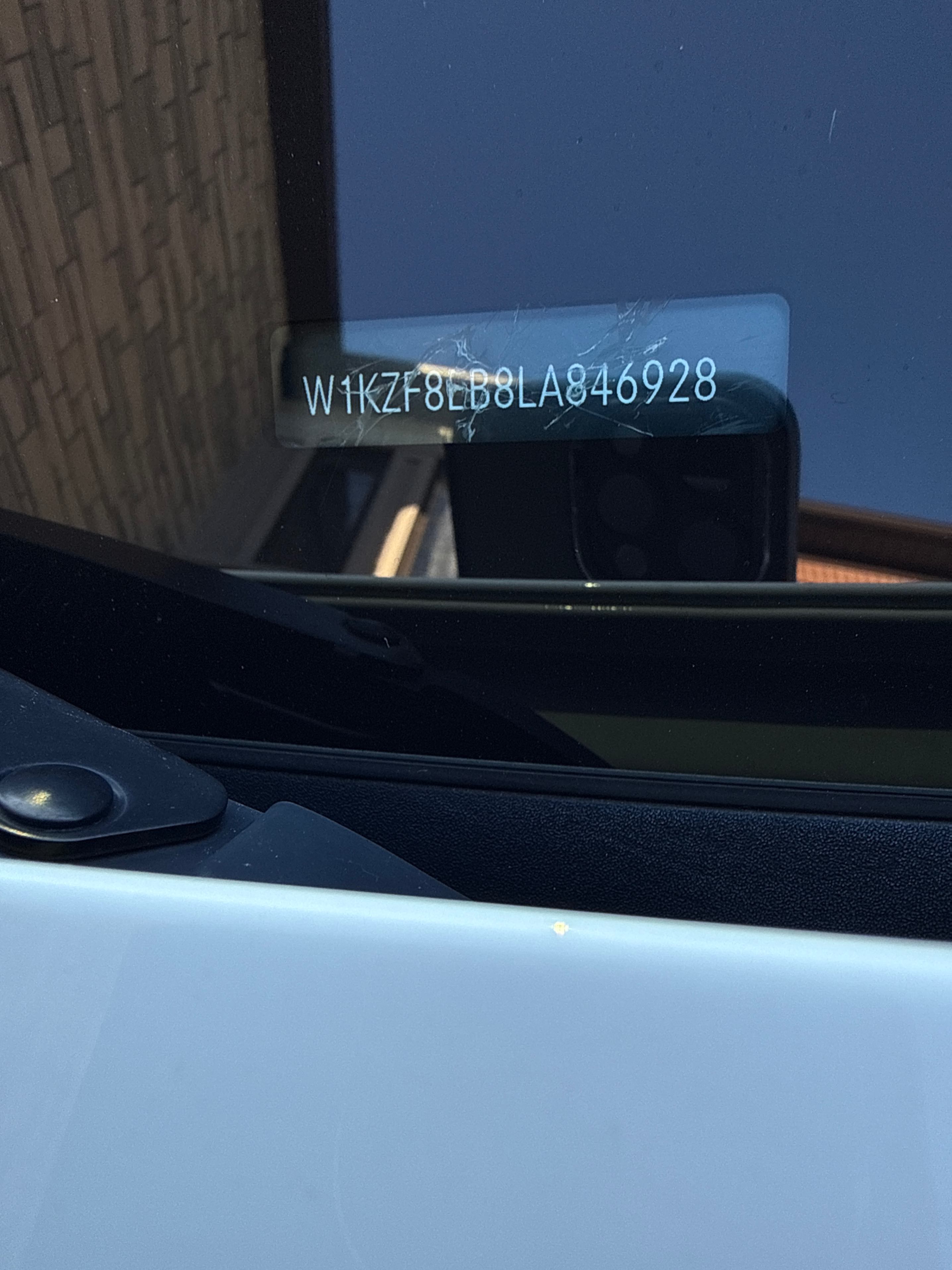 Photo 12 from auction – 2020 MERCEDES-BENZ E-CLASS E 350 with VIN W1KZF8EB8LA846928
