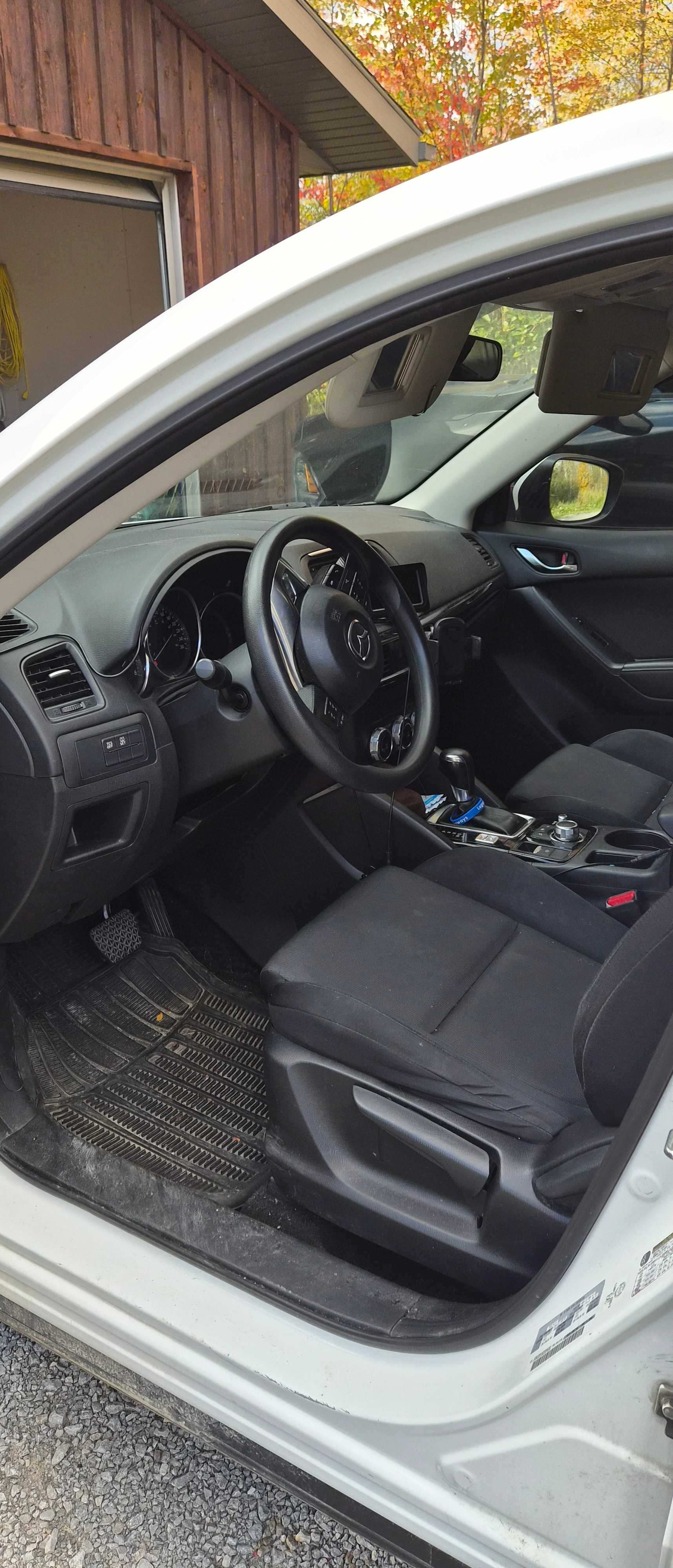 Photo 5 from auction – 2016 MAZDA CX-5 GX with VIN JM3KE2BY8G0804539