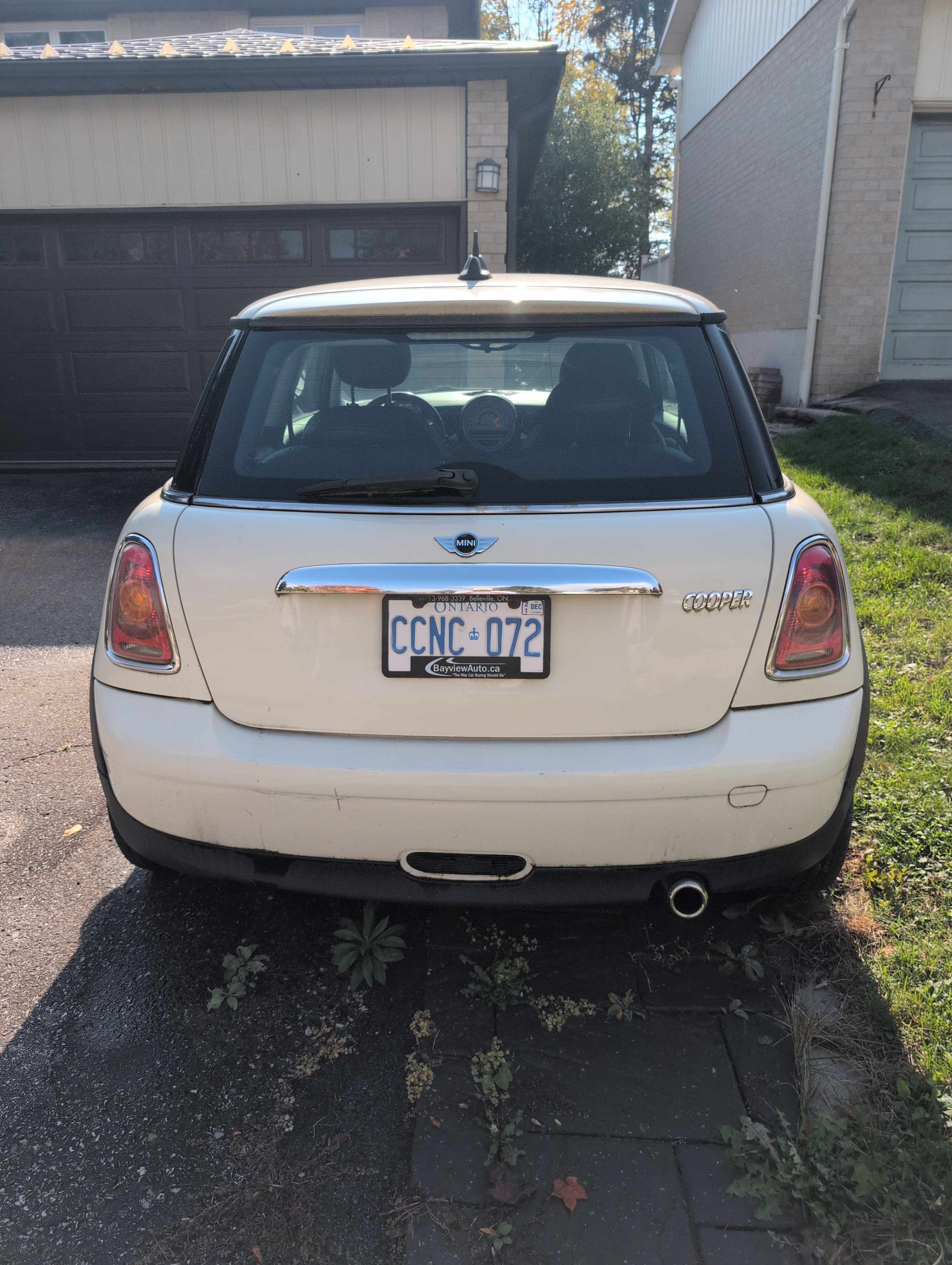 Photo 4 from auction – 2010 MINI COOPER HARDTOP 2DR CPE with VIN WMWMF3C59ATZ66692