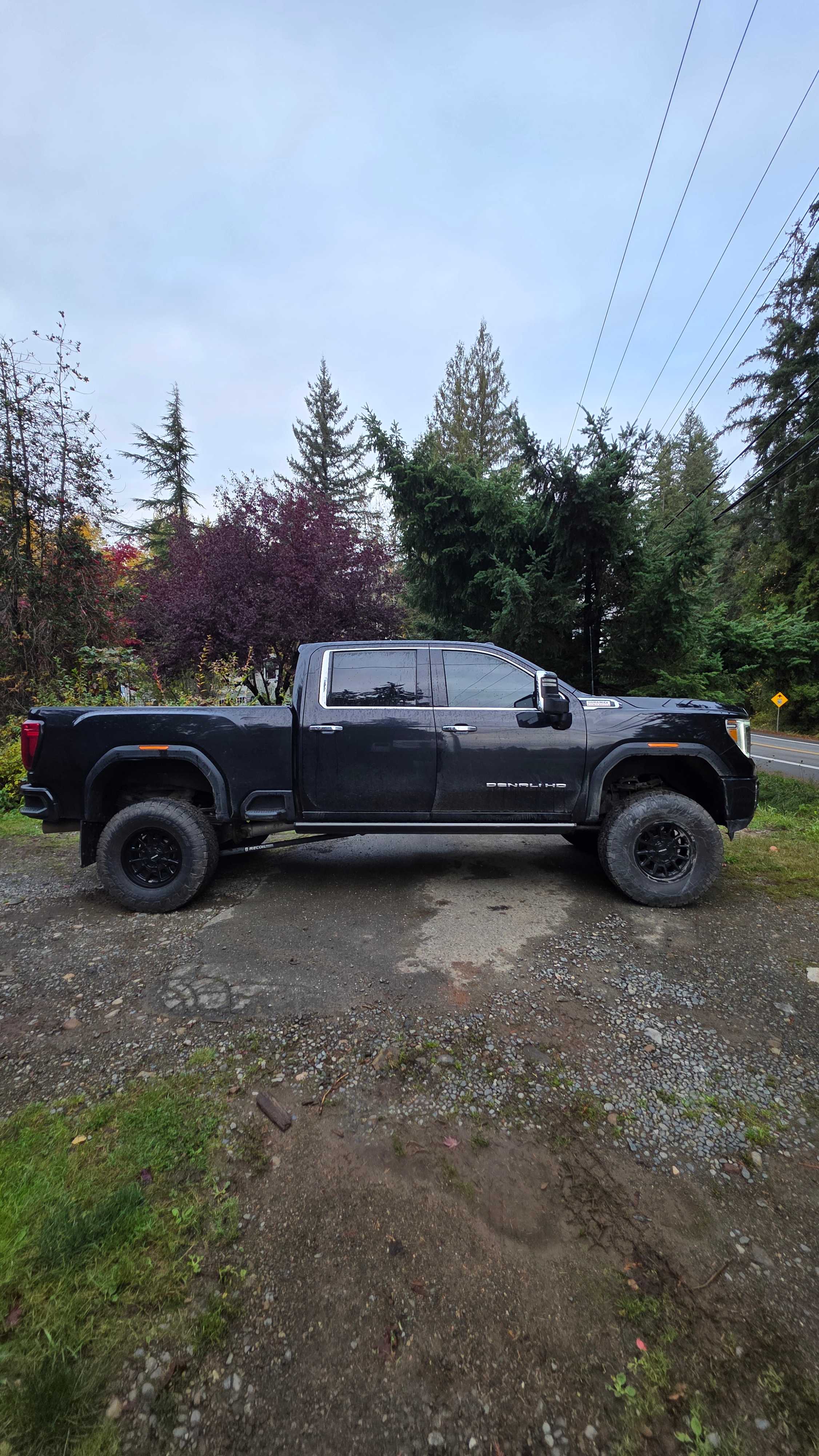 Снимка 3 от търг – 2023 GMC SIERRA 3500HD DENALI с VIN 1GT49WEY8PF168386