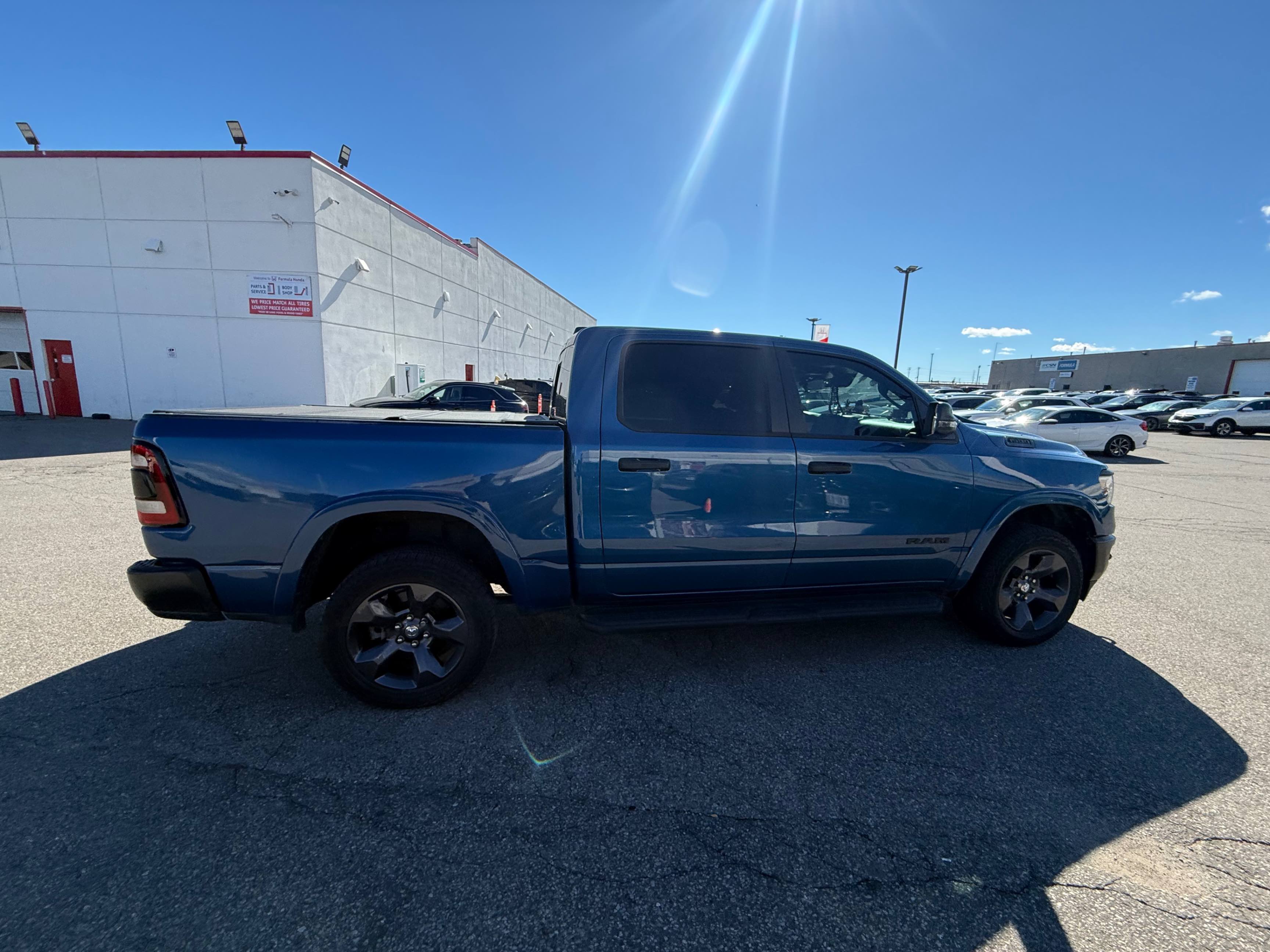Photo 3 from auction – 2024 RAM 1500 BIG HORN with VIN 1C6SRFFT6RN210211