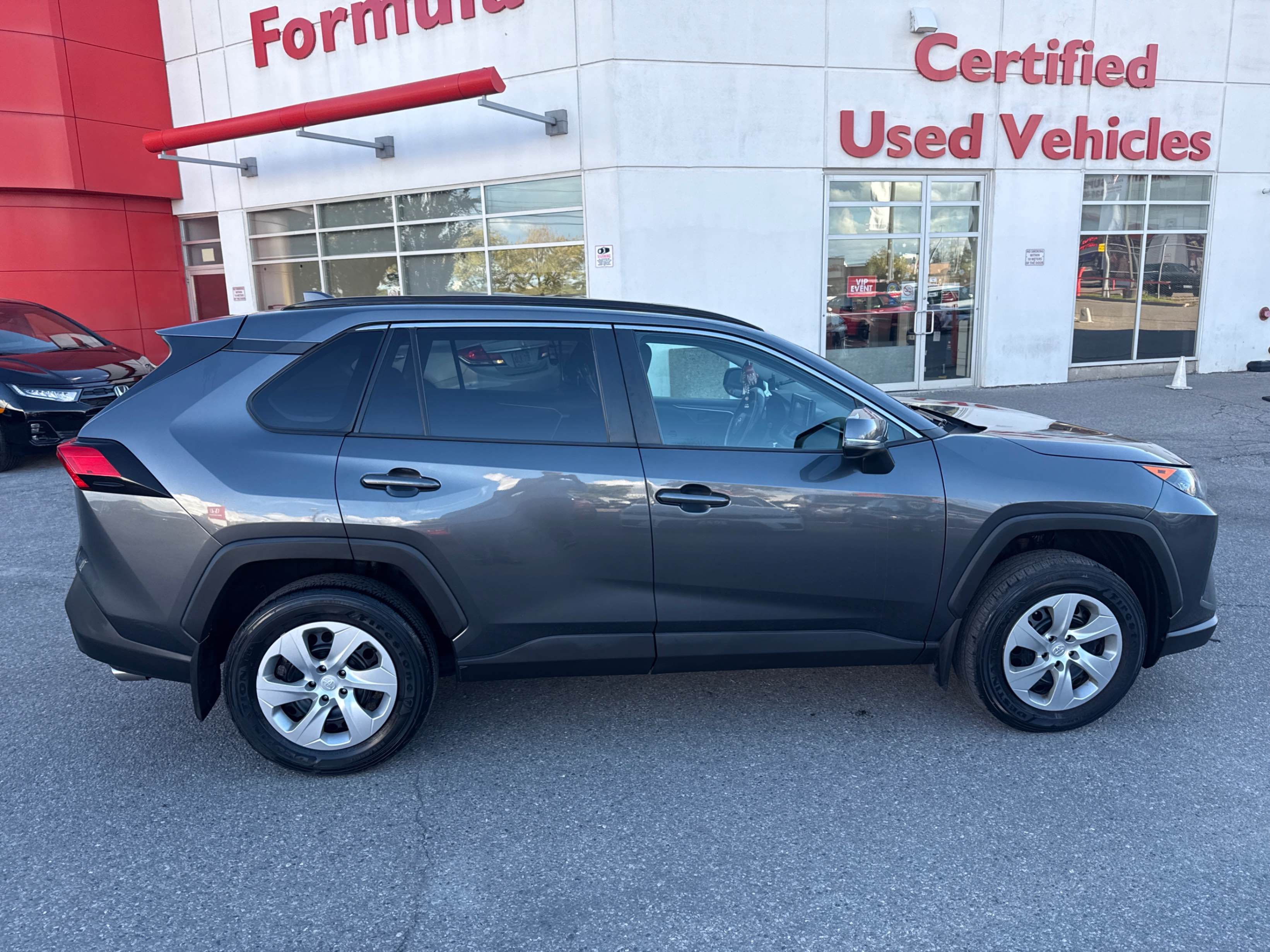 Photo 3 from auction – 2020 TOYOTA RAV4 LE with VIN 2T3B1RFV3LC086466