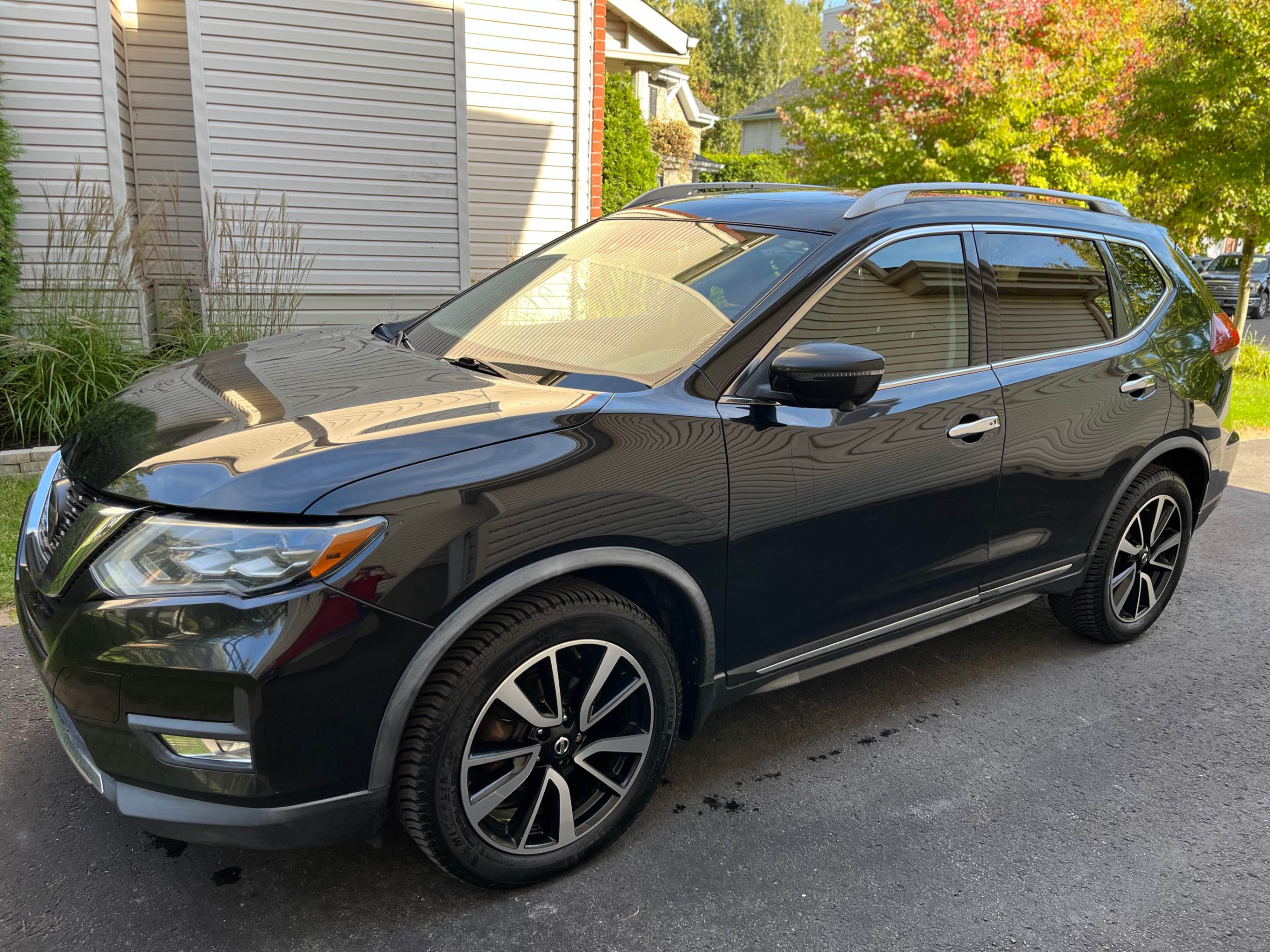 NISSAN ROGUE AWD 2018 с VIN JN8AT2MV4JW330174 - Снимка от търг
