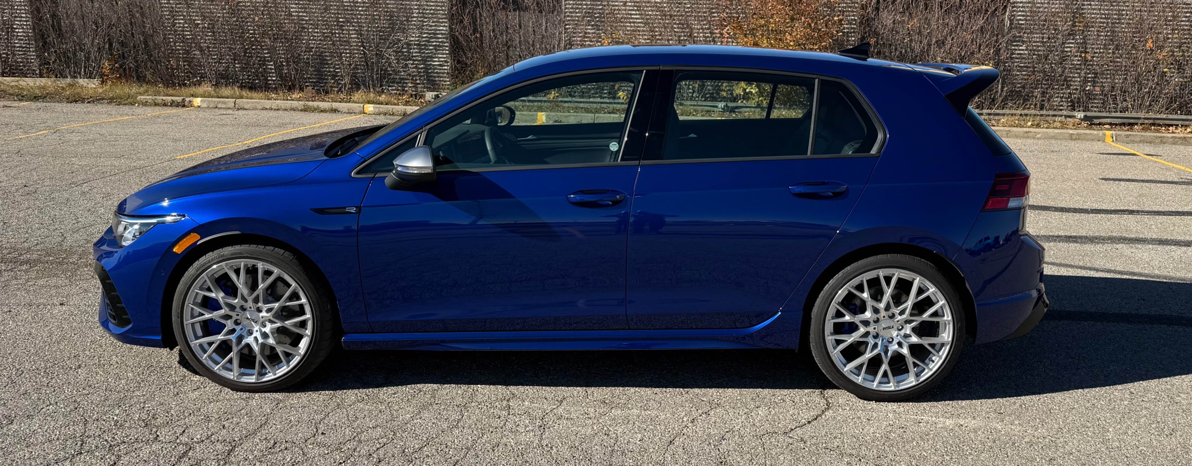 Снимка 2 от търг – 2024 VOLKSWAGEN GOLF R MANUAL с VIN WVWDB7CD7RW135554
