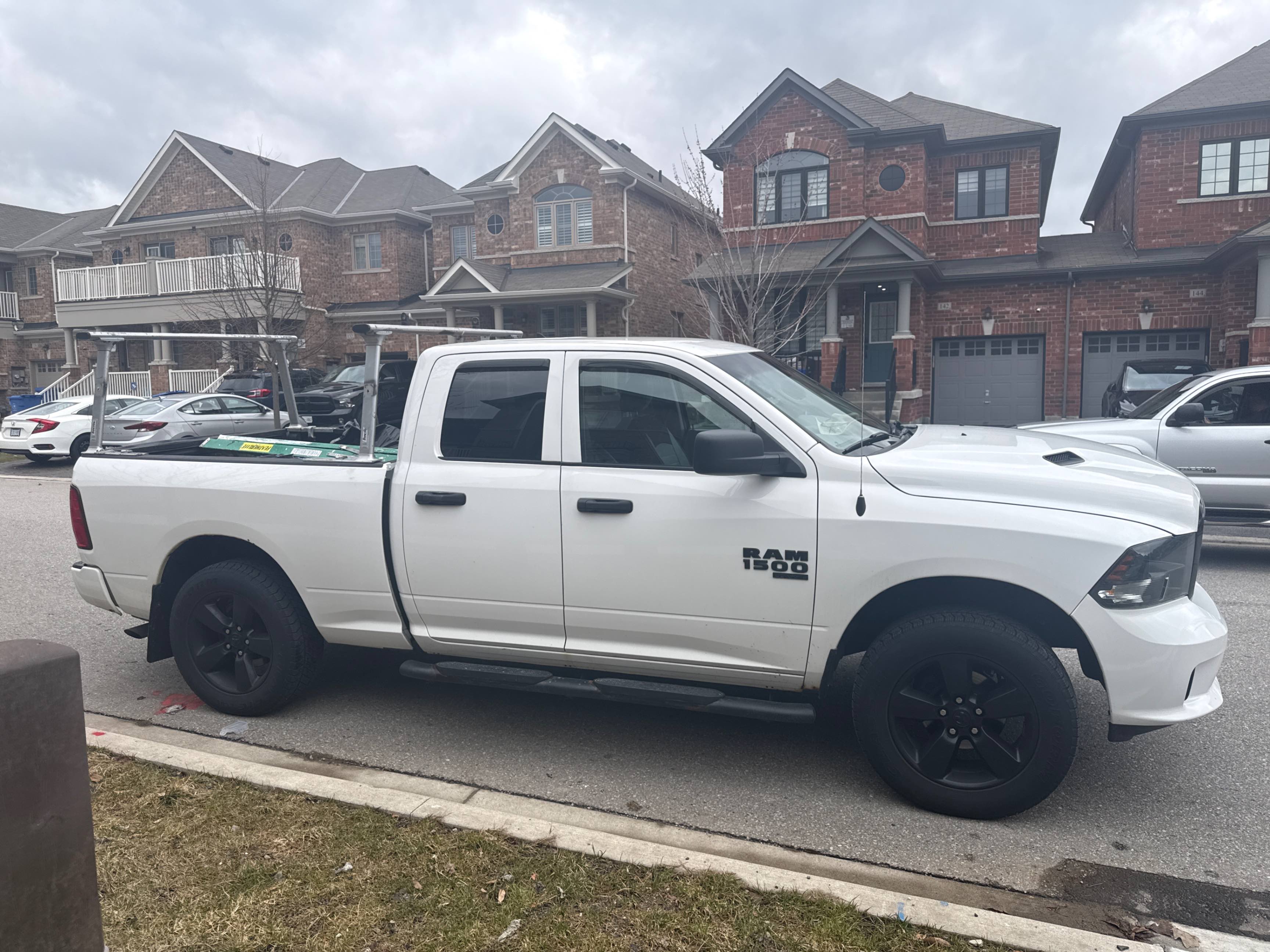 Photo 3 from auction – 2019 RAM 1500 CLASSIC EXPRESS with VIN 1C6RR7FG3KS656623