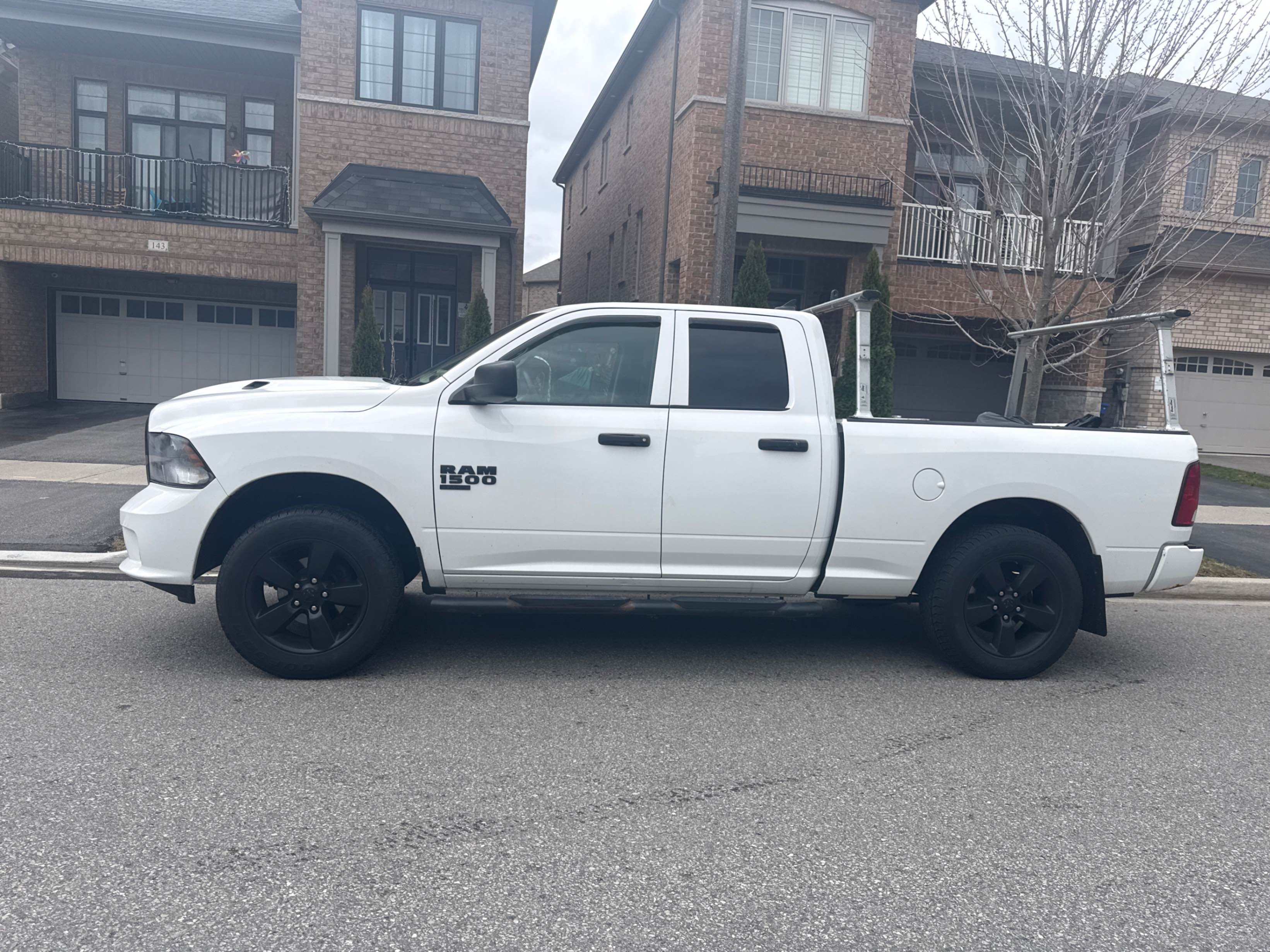 Photo 2 from auction – 2019 RAM 1500 CLASSIC EXPRESS with VIN 1C6RR7FG3KS656623