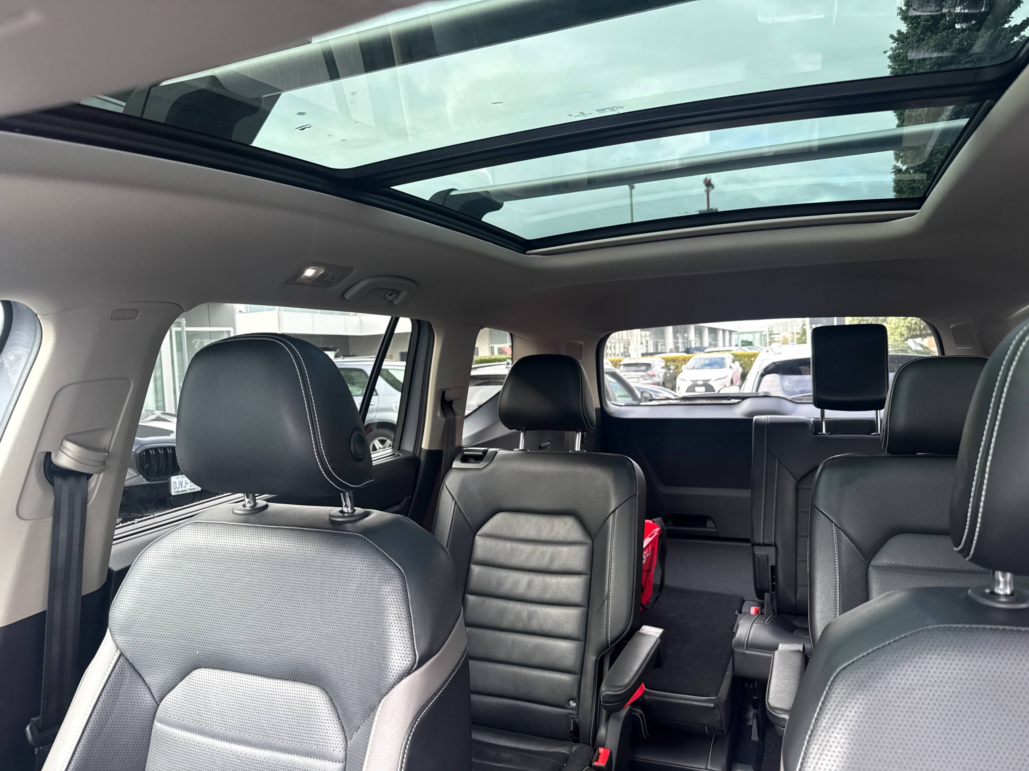 Снимка 12 от търг – 2021 VOLKSWAGEN ATLAS EXECLINE с VIN 1V2FR2CA1MC579289