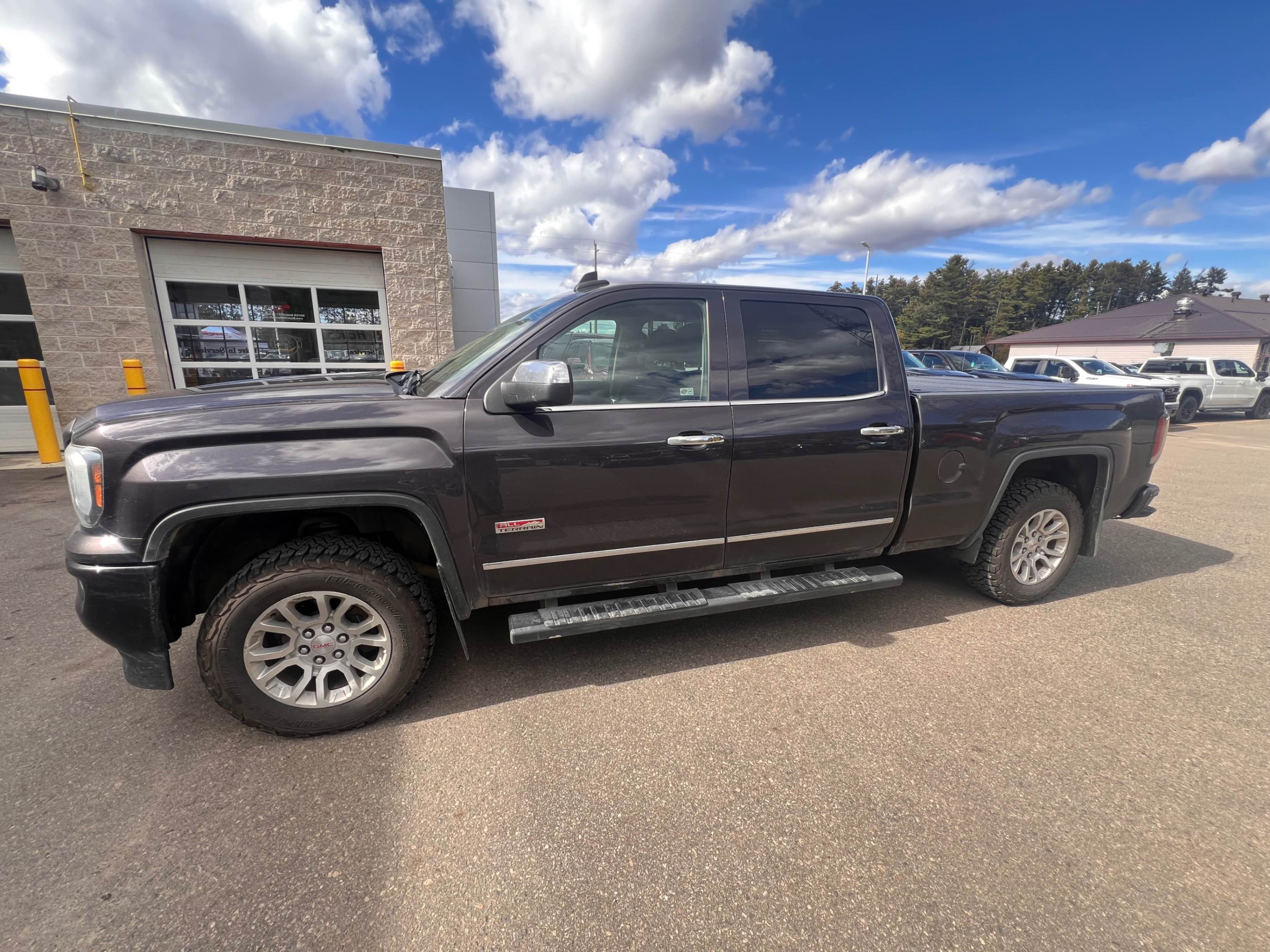 Photo 2 from auction – 2016 GMC SIERRA 1500 SLE with VIN 3GTU2MECXGG177747